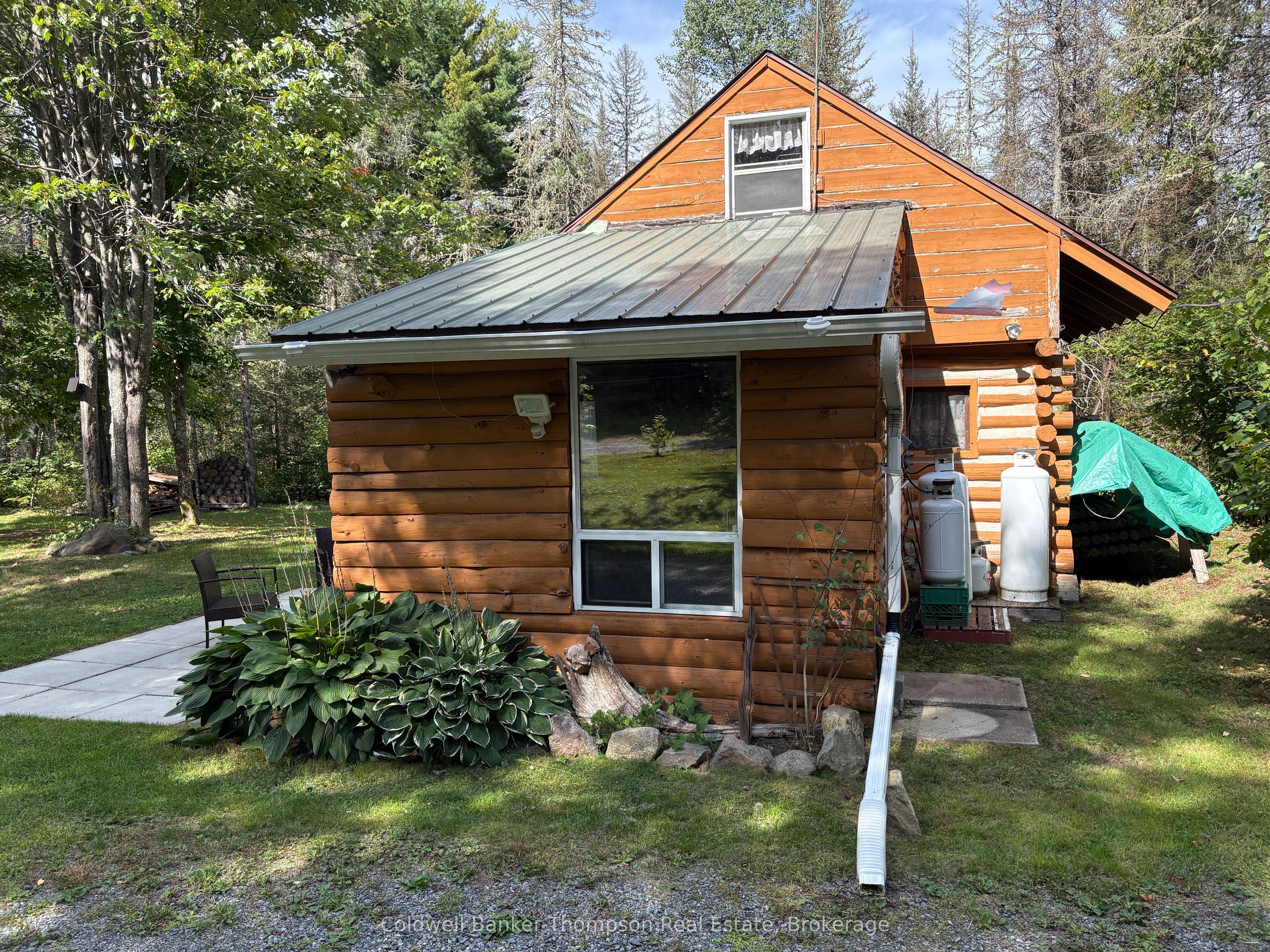 215b Paisley Road Property Photo 2