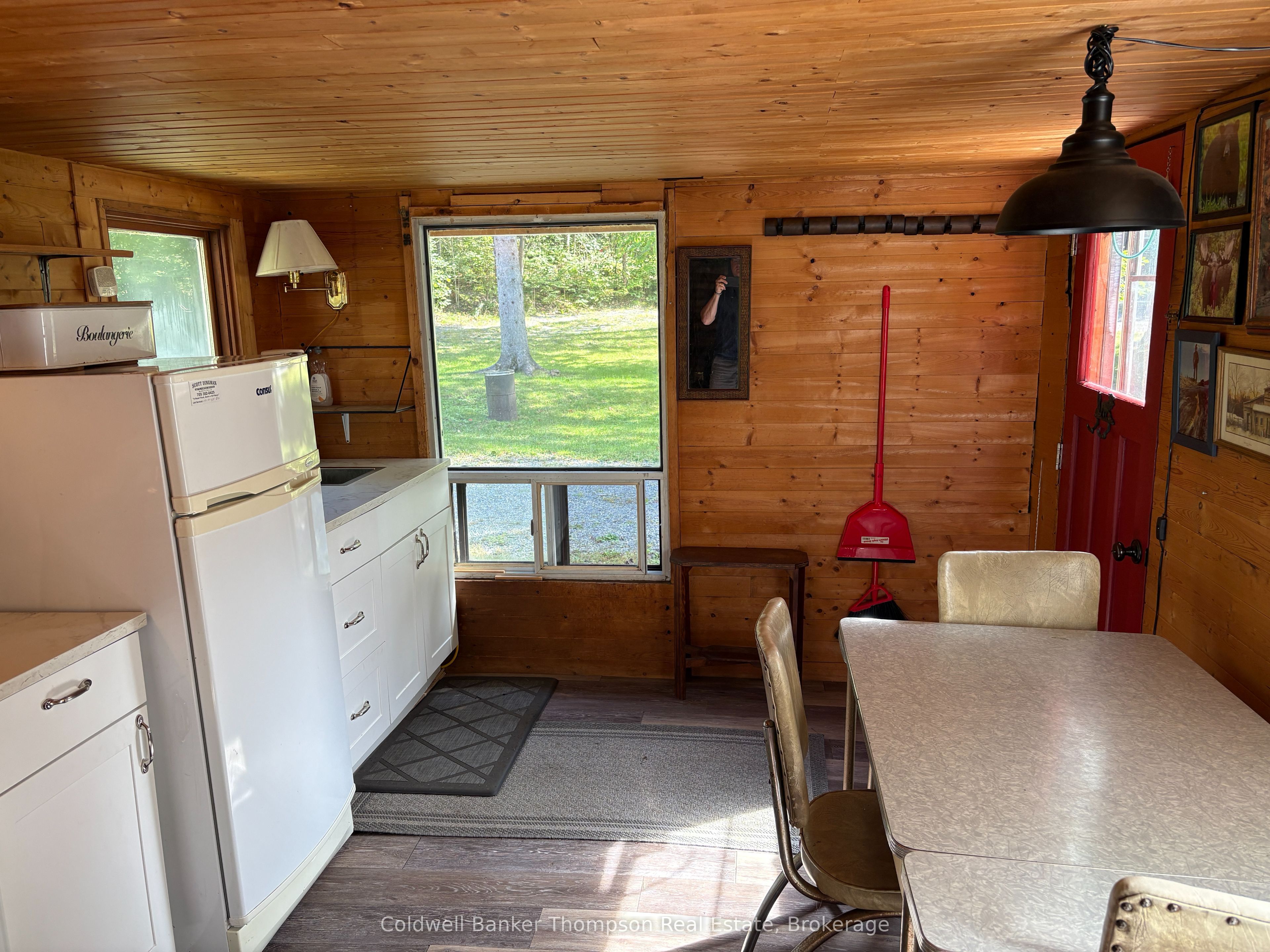 215b Paisley Road Property Photo 4