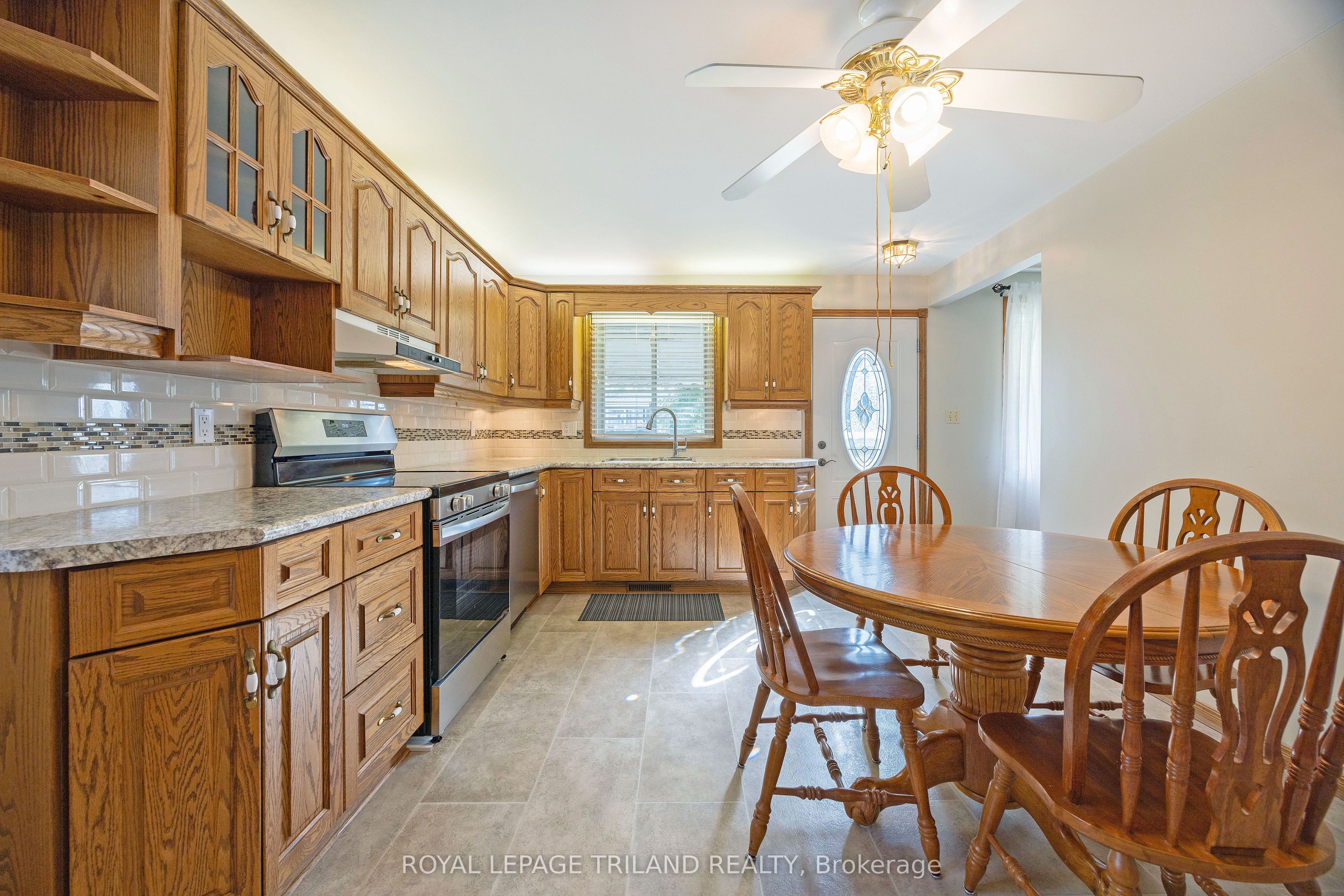 16 Sparta Street Property Photo 10
