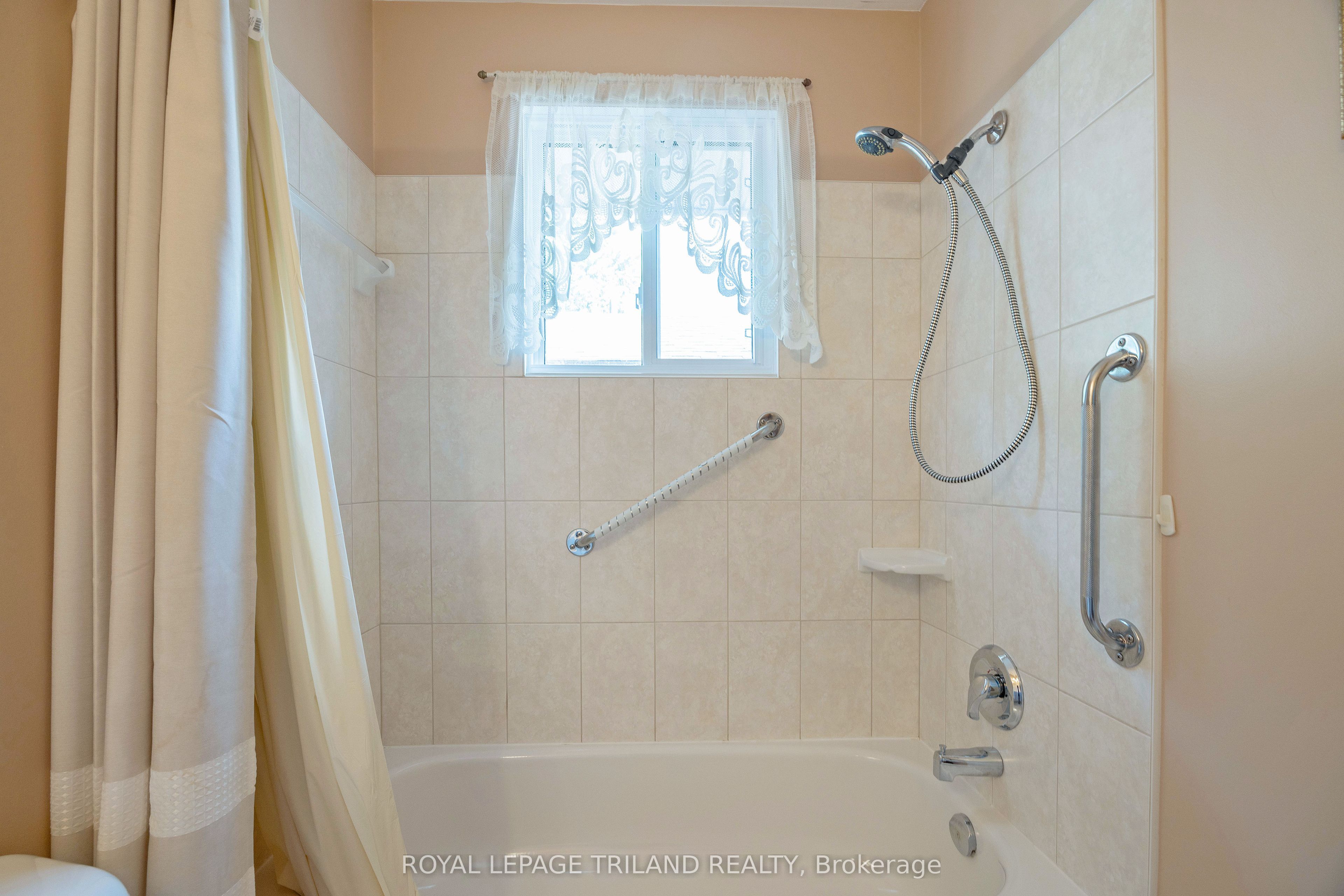 16 Sparta Street Property Photo 15