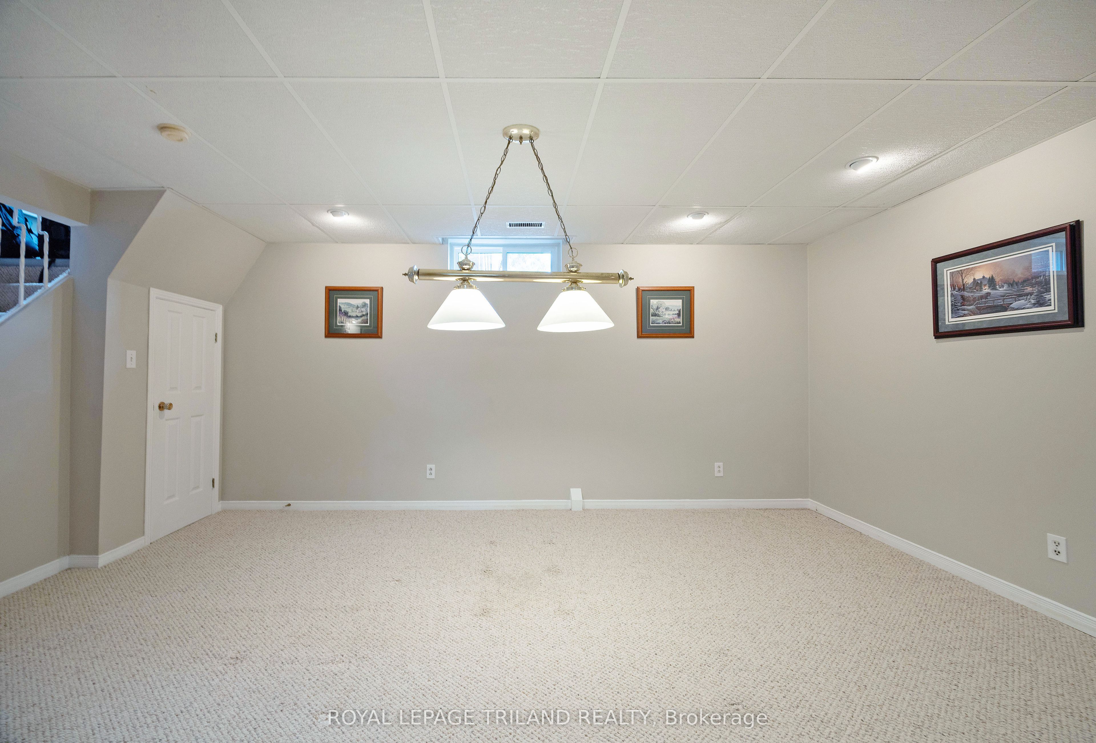16 Sparta Street Property Photo 23