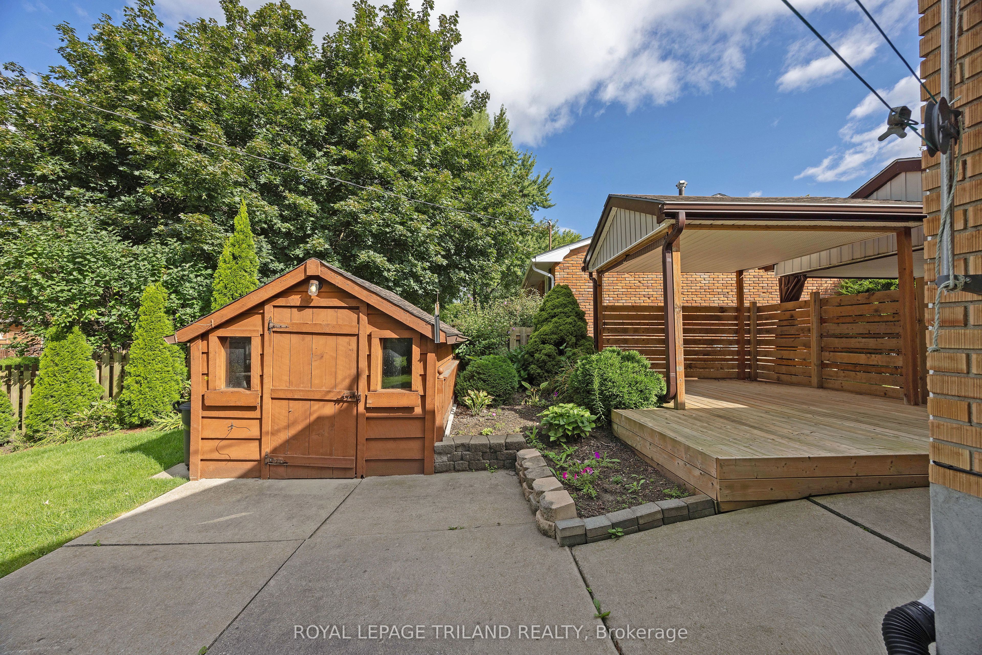 16 Sparta Street Property Photo 34