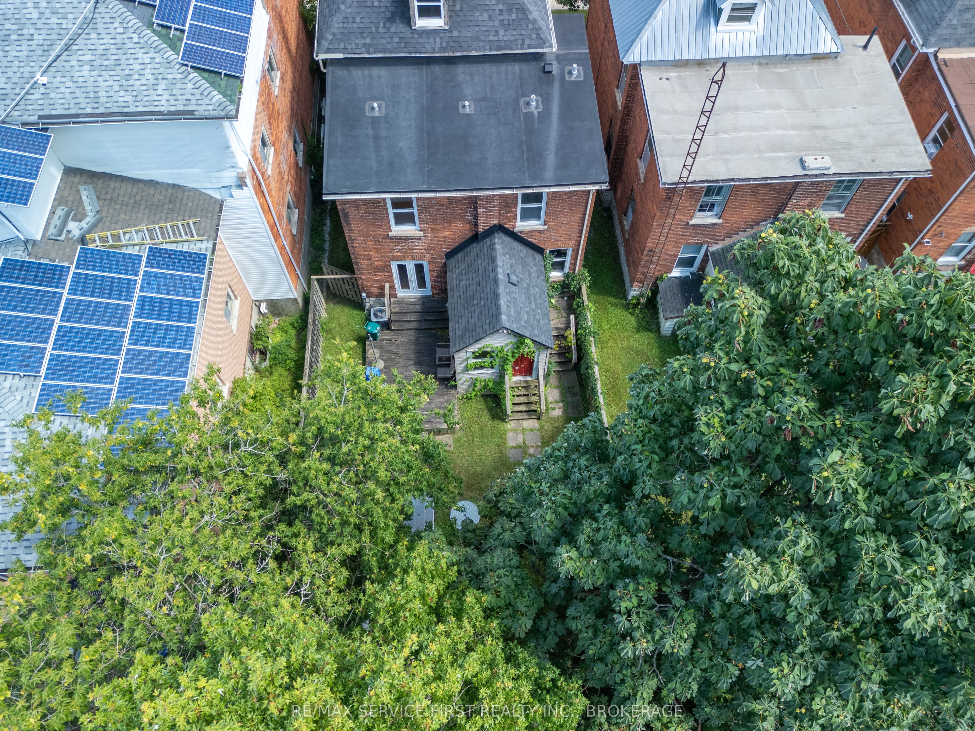 392 Alfred Street Property Photo 11