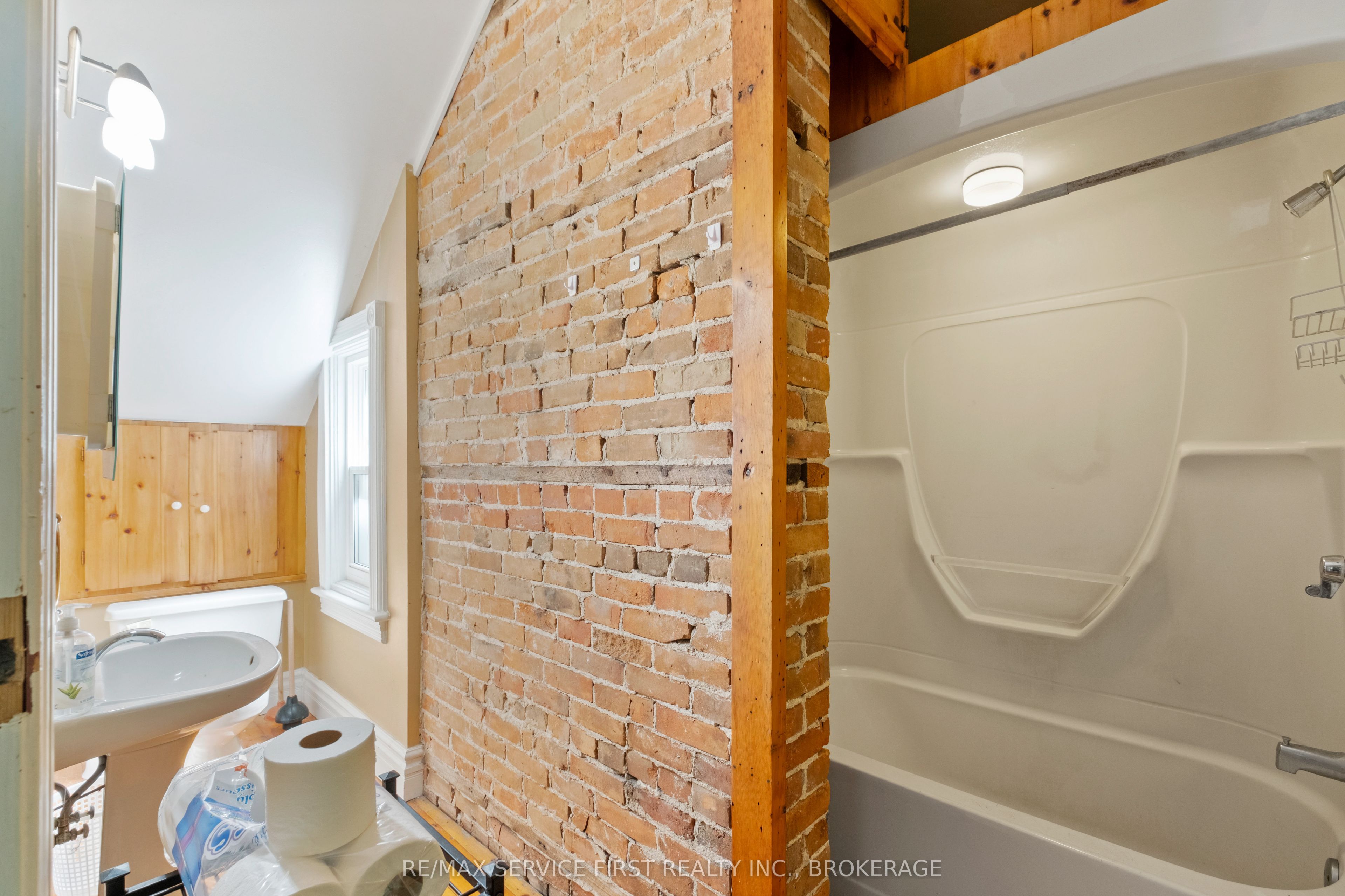 392 Alfred Street Property Photo 21