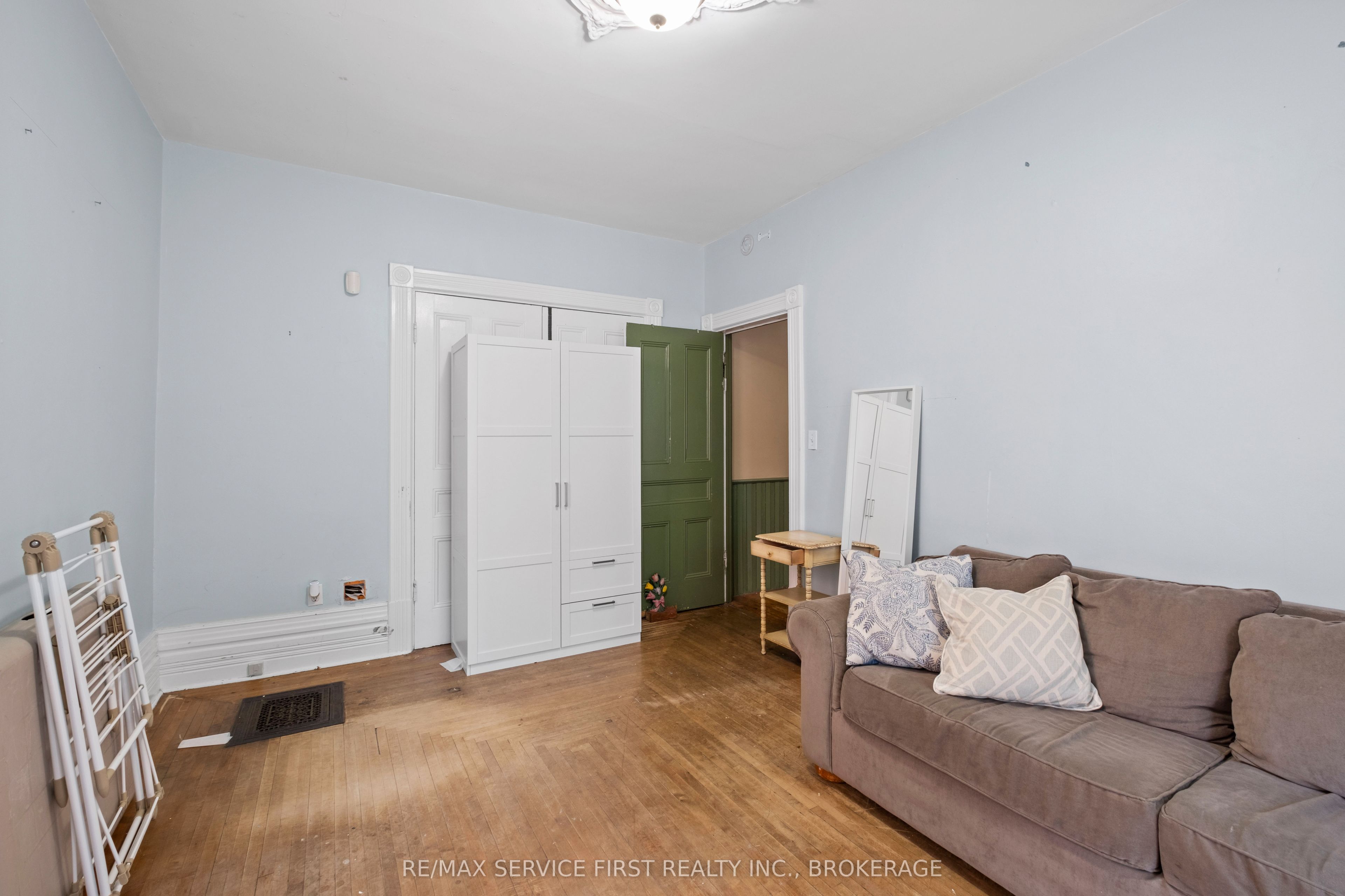 392 Alfred Street Property Photo 25