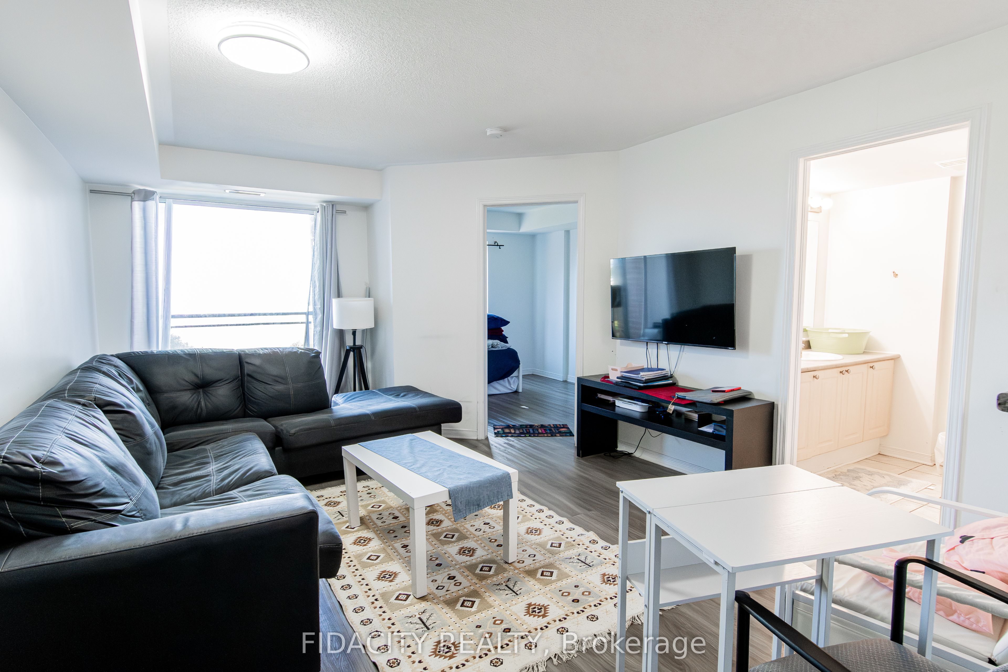 310 Central Park Drive 8a Property Photo 5