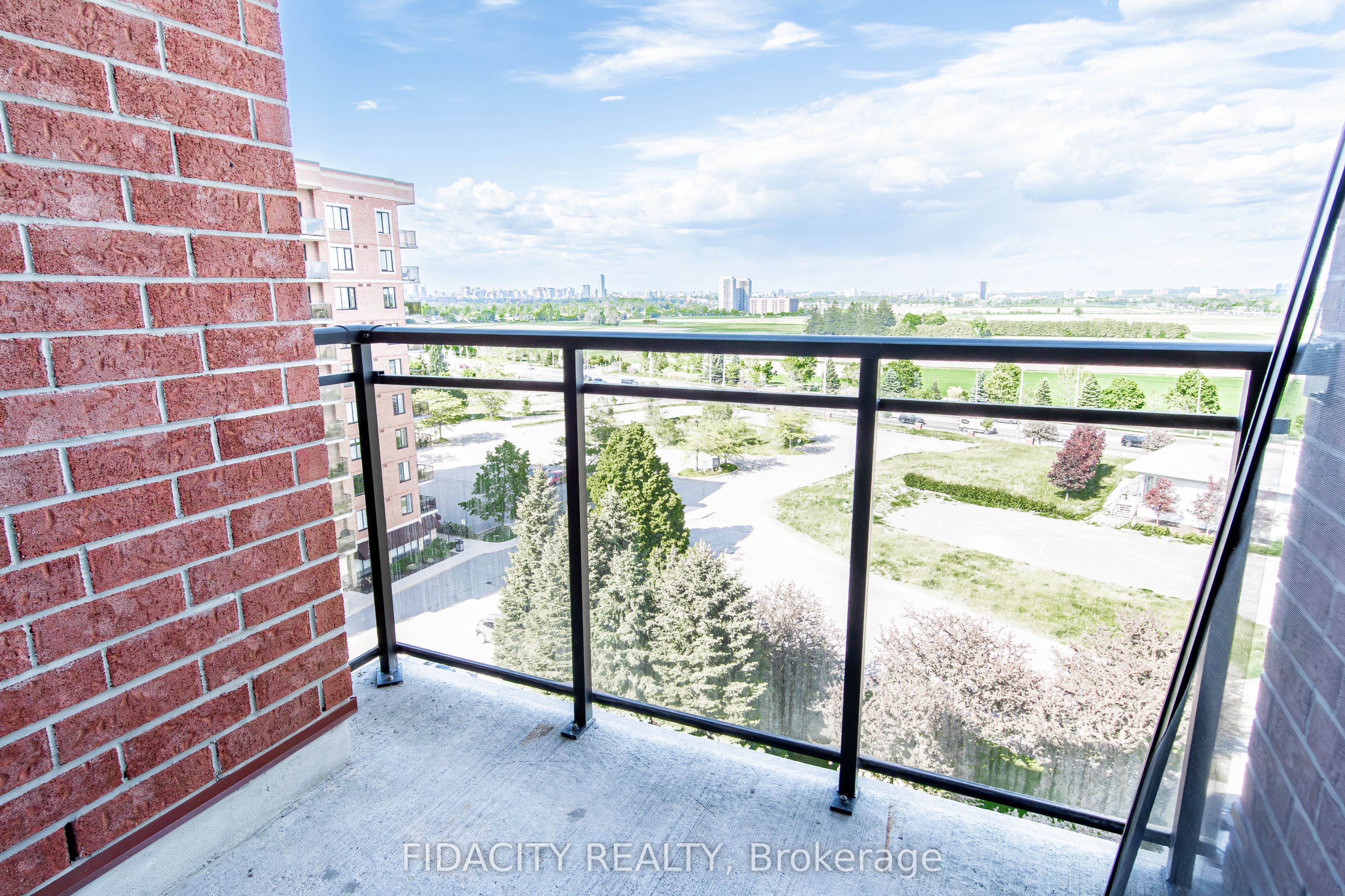 310 Central Park Drive 8a Property Photo 11