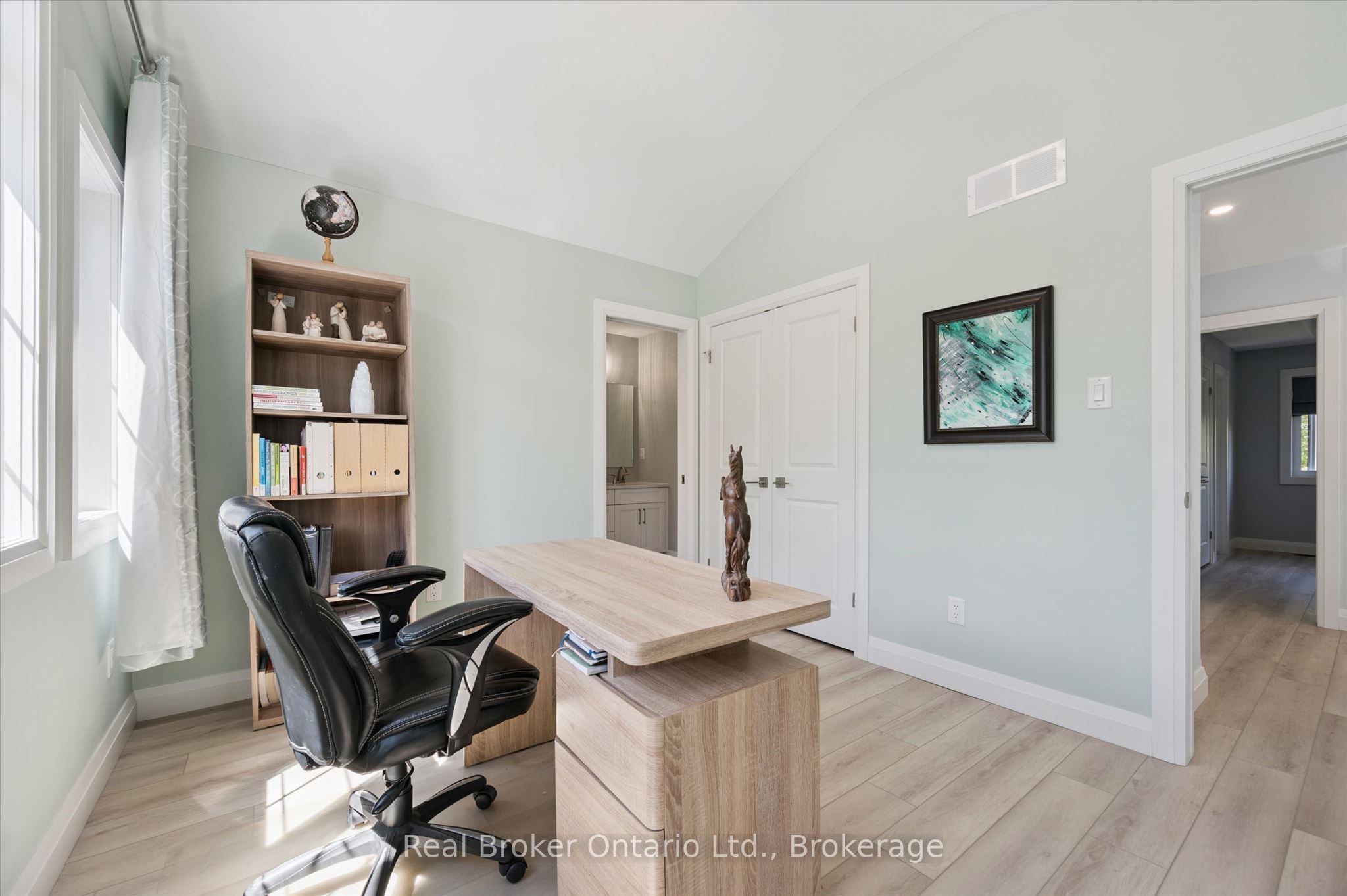 46 Washington Street Property Photo 25