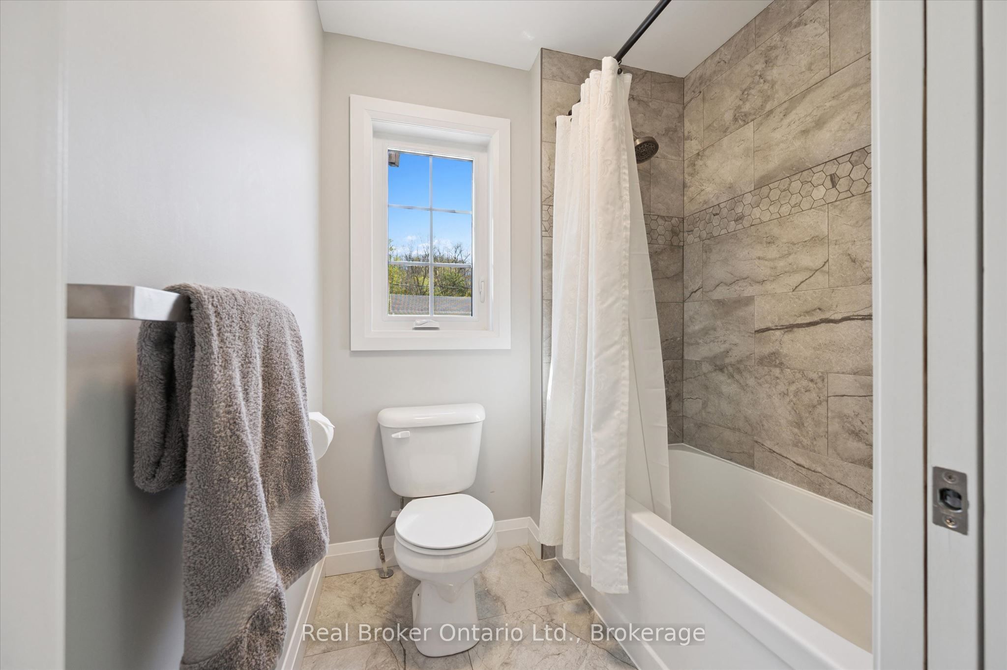 46 Washington Street Property Photo 28