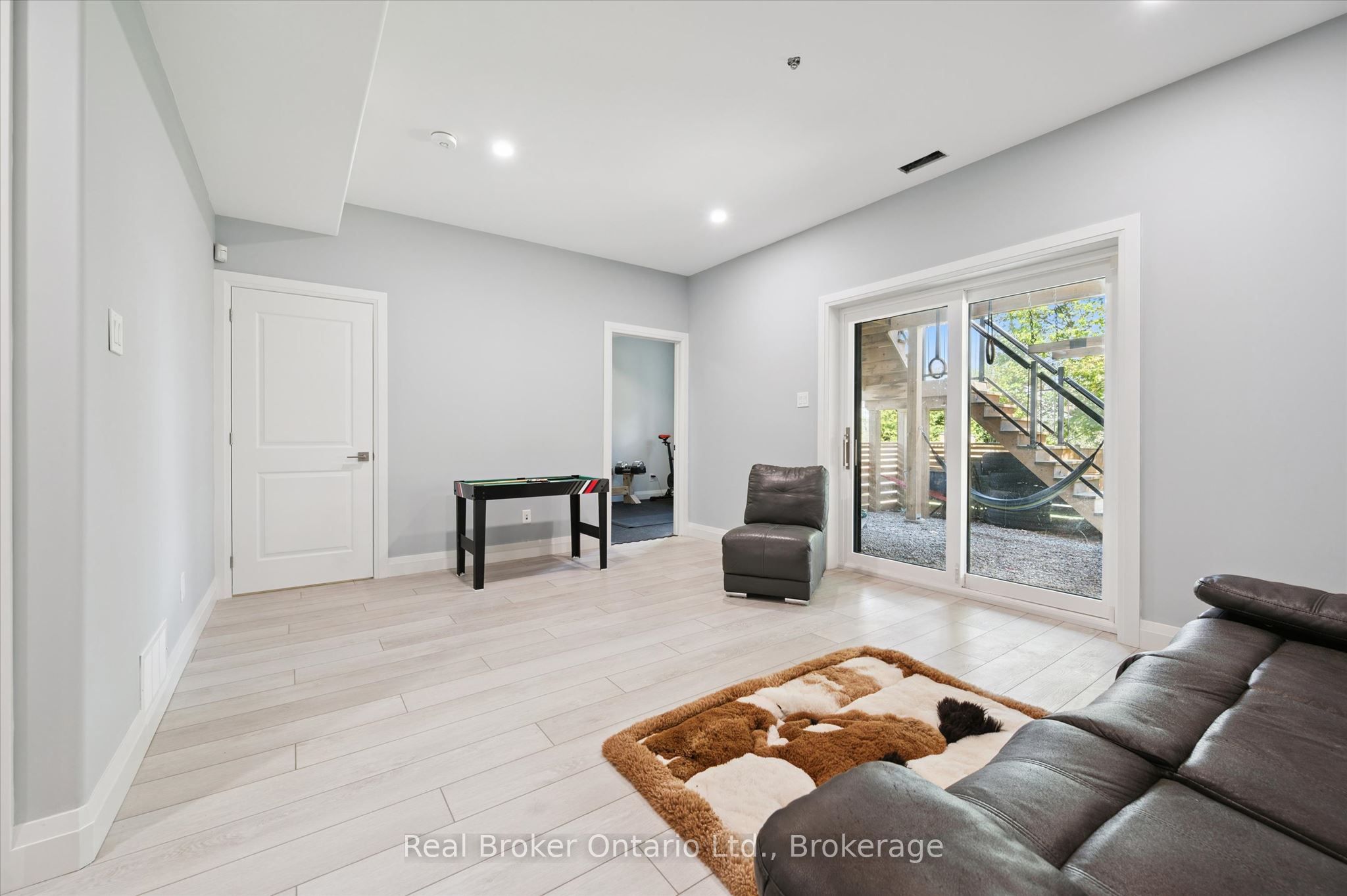 46 Washington Street Property Photo 31