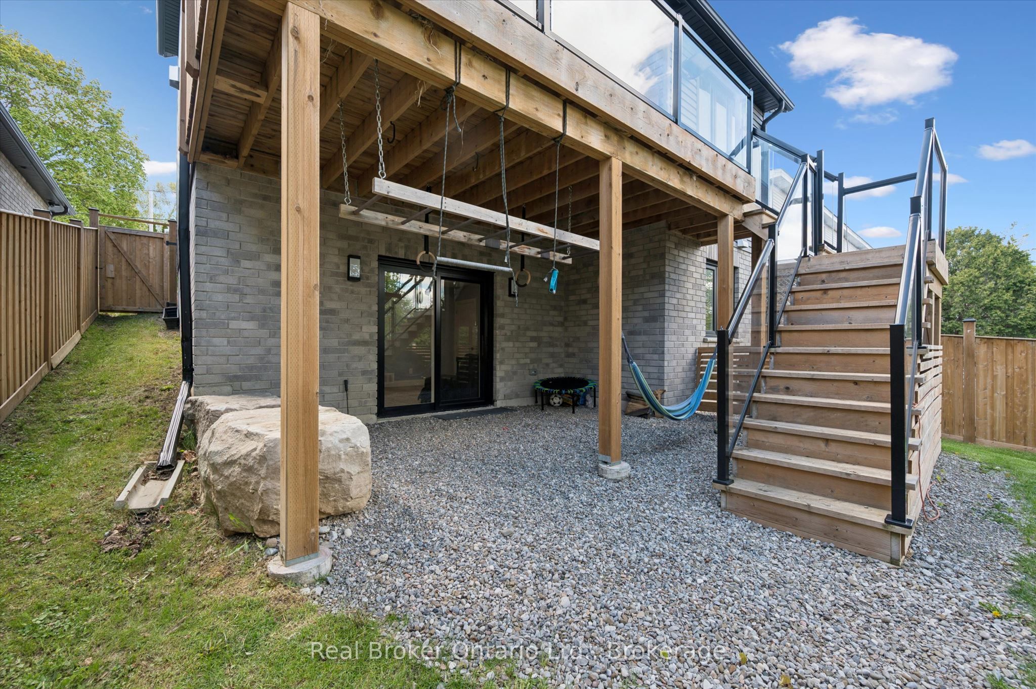 46 Washington Street Property Photo 36