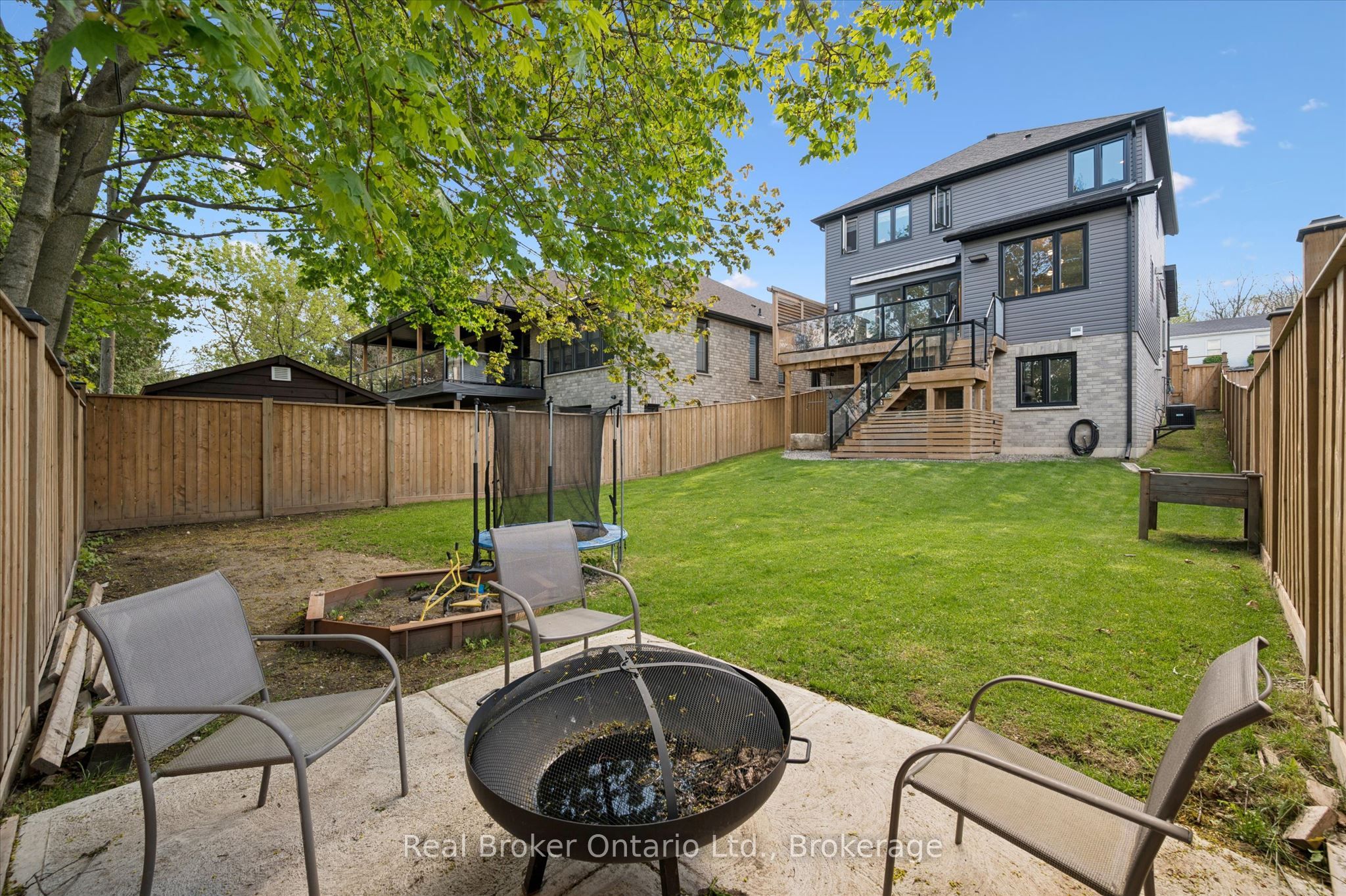 46 Washington Street Property Photo 39