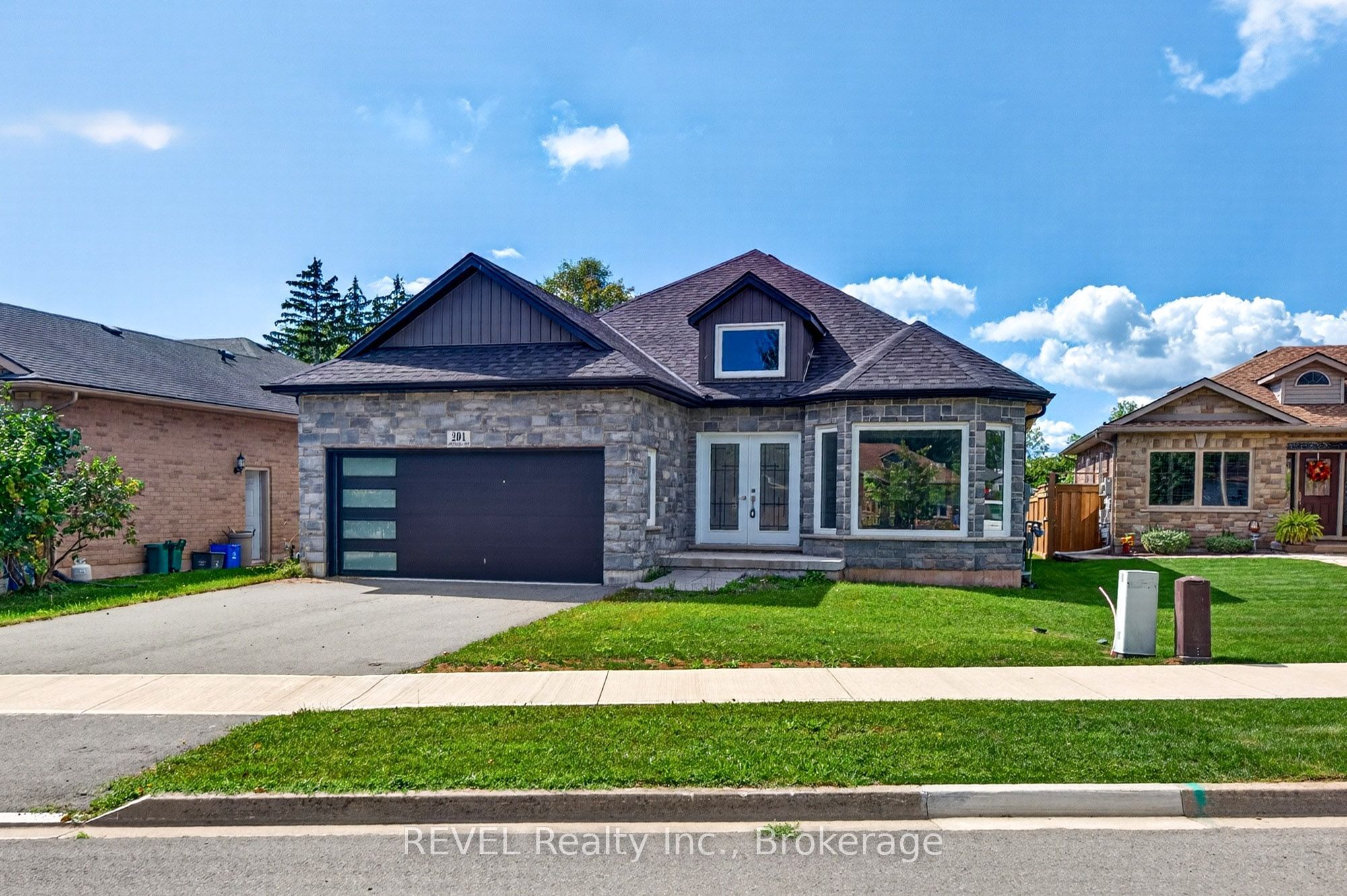 201 HETRAM Court Property Photo 1