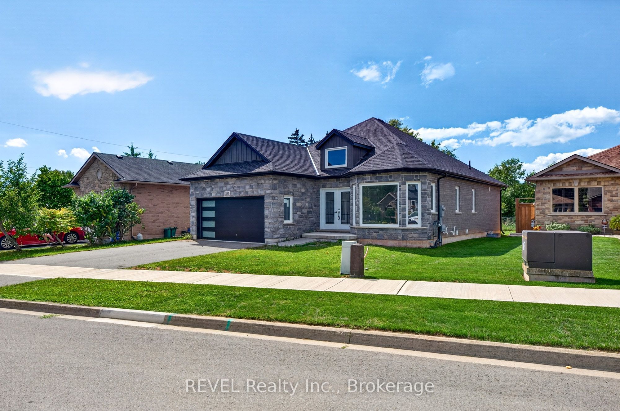 201 Hetram Court Property Photo 2