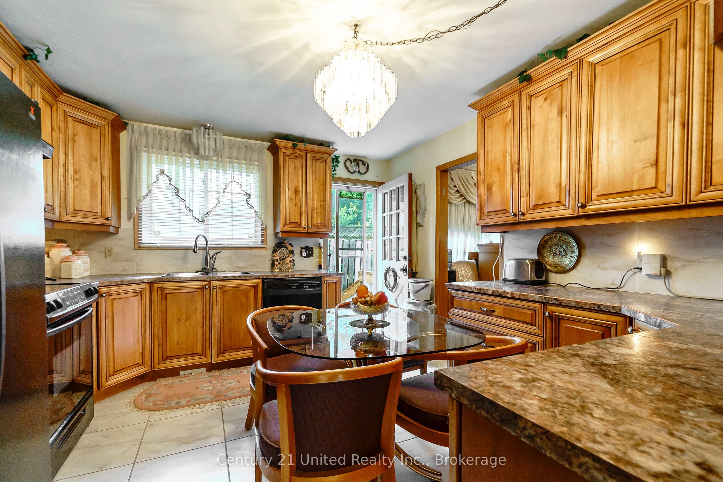 2085 Springwood Road Property Photo 6