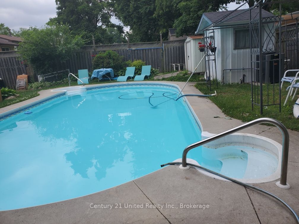 2085 Springwood Road Property Photo 17