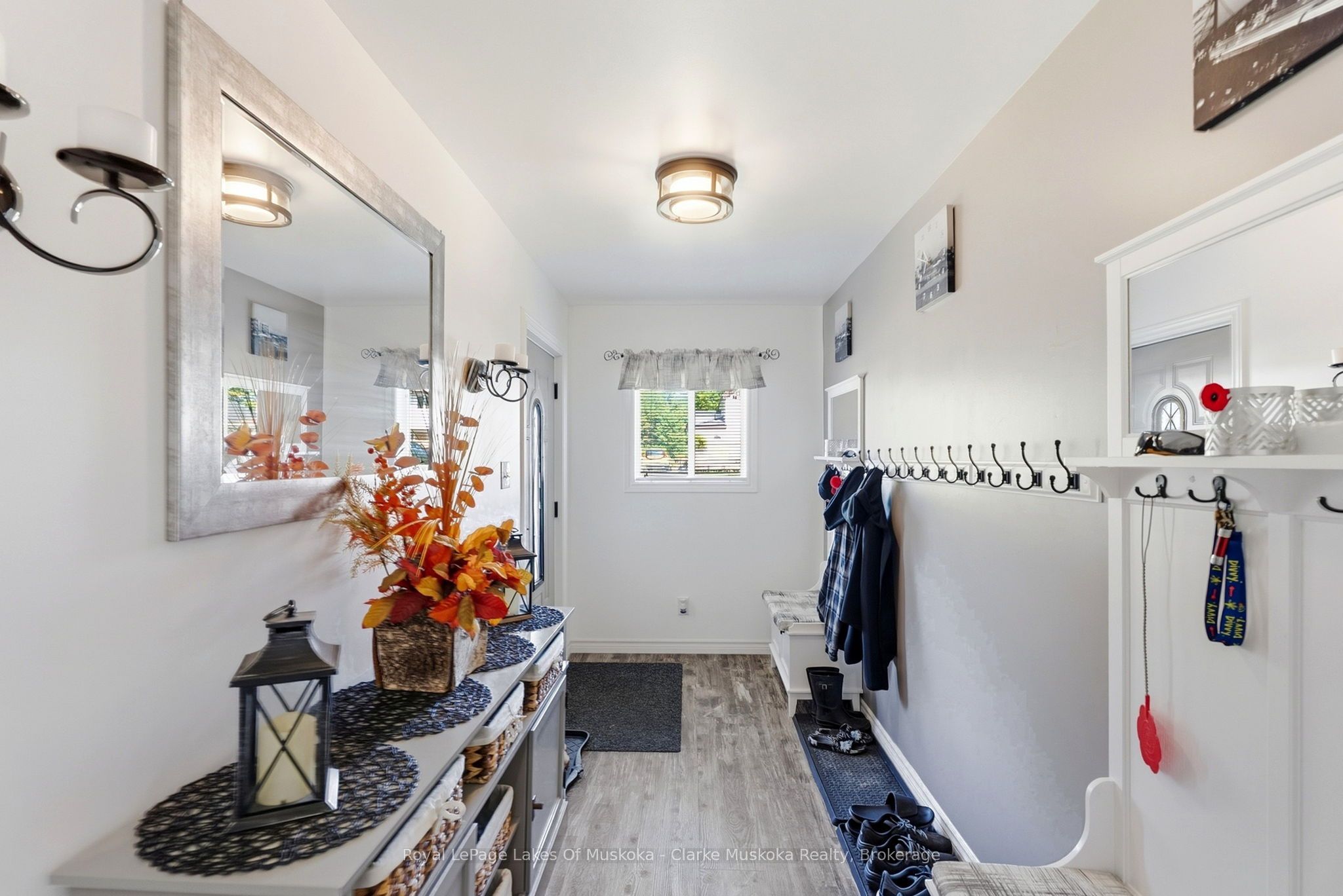 251 James Street W Property Photo 5