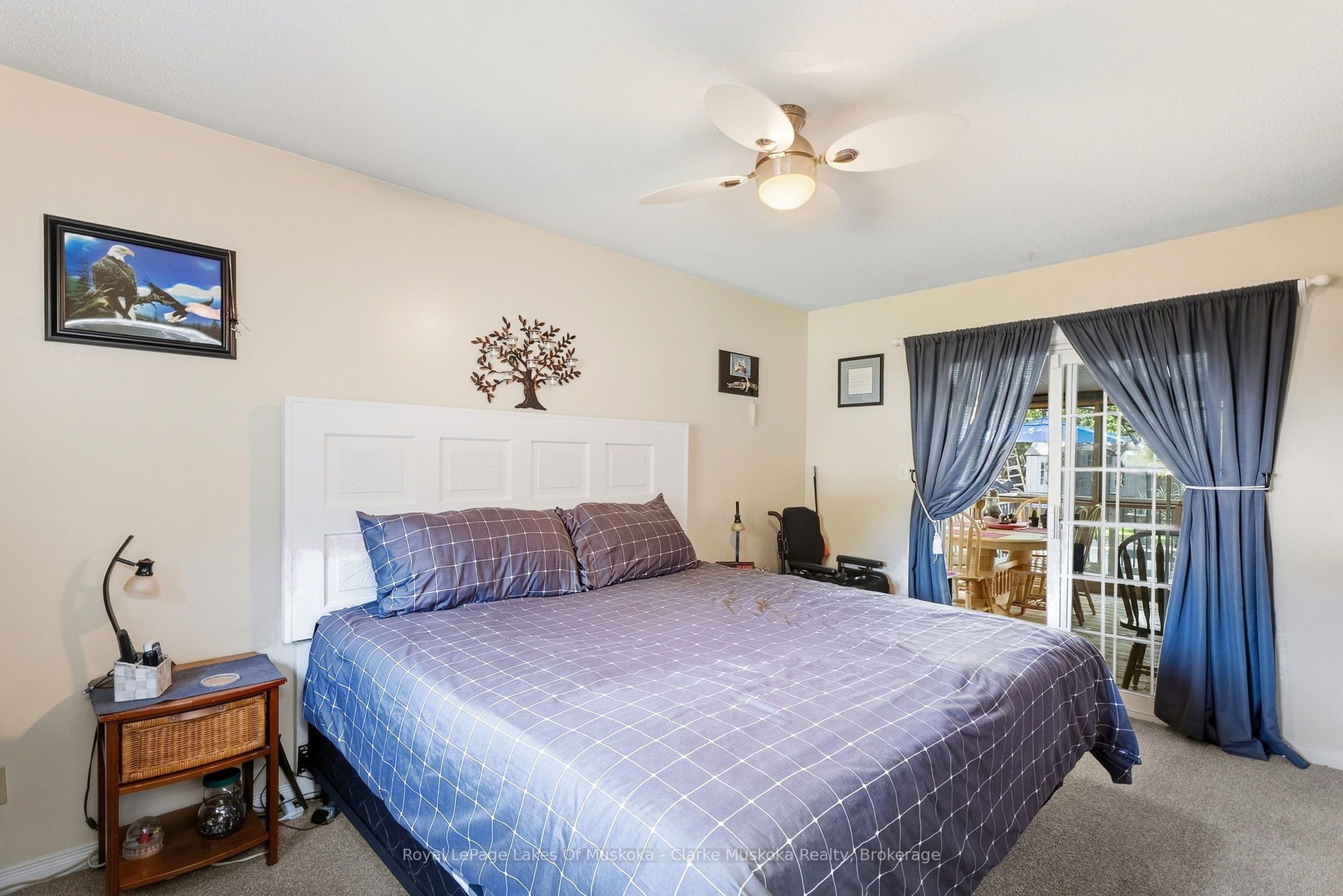 251 James Street W Property Photo 11