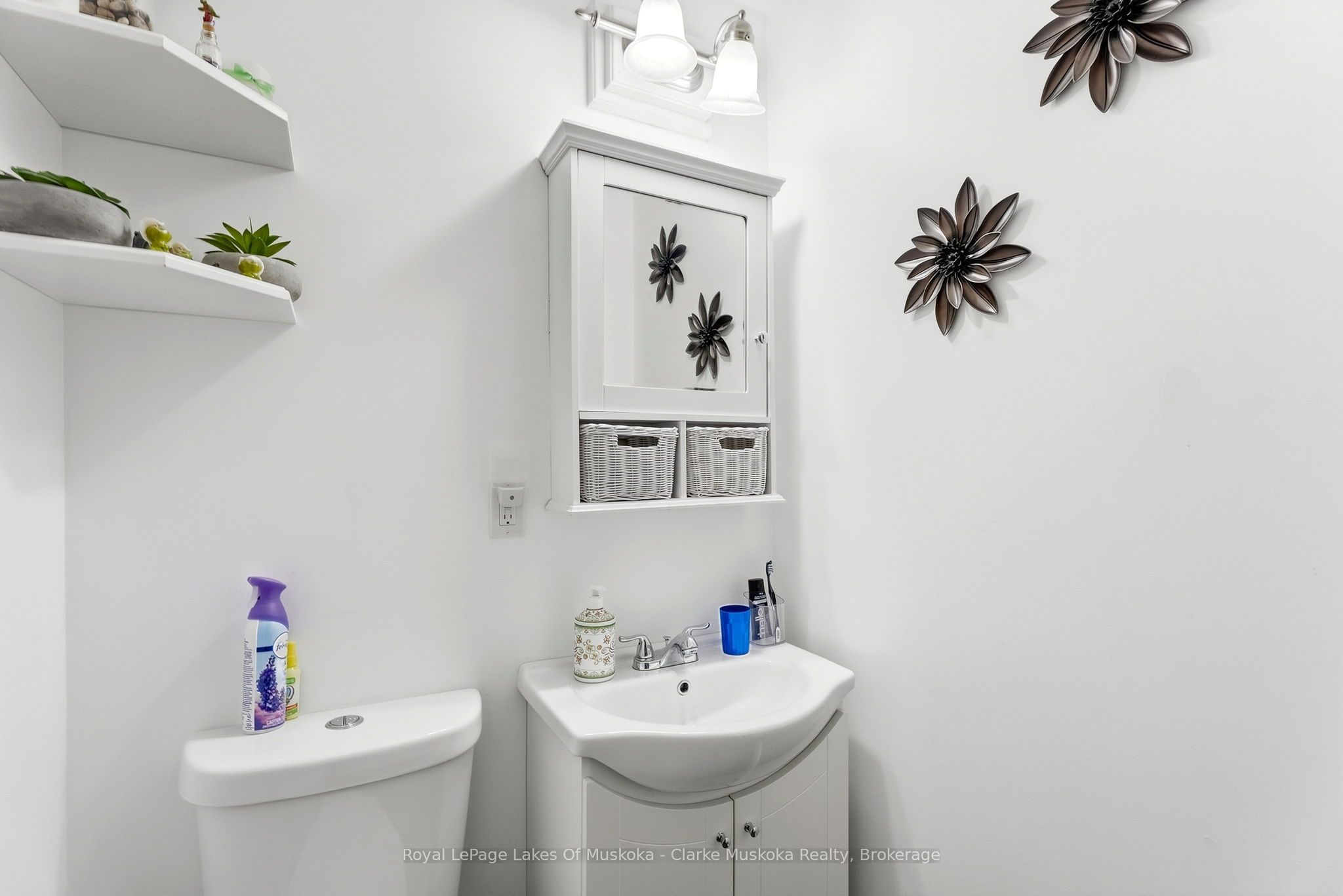 251 James Street W Property Photo 12
