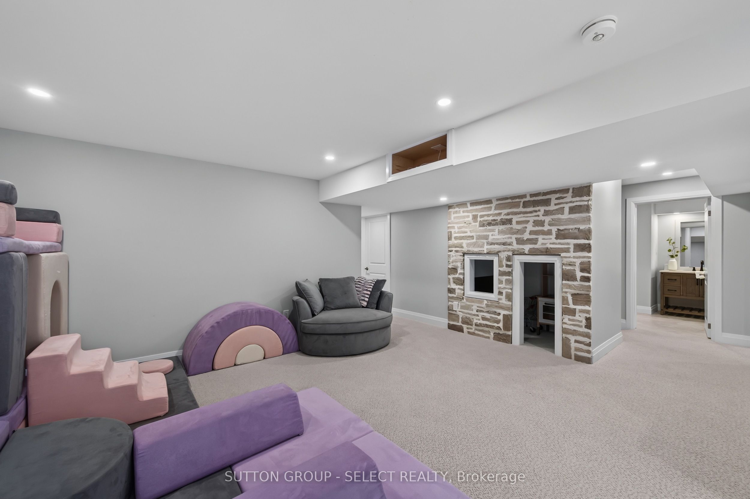 216 Martin Drive Property Photo 35