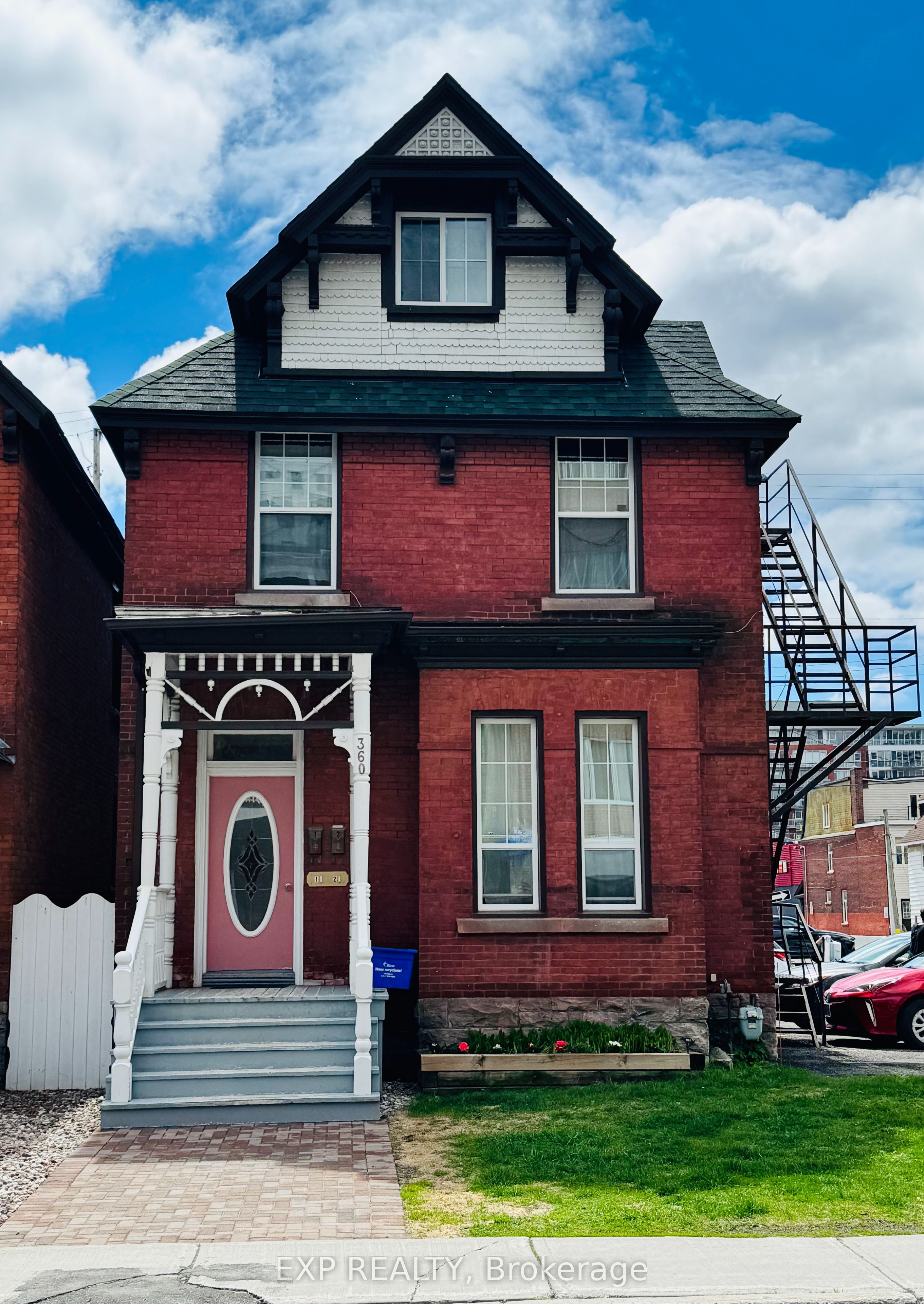 360 Gilmour Street Property Photo 1