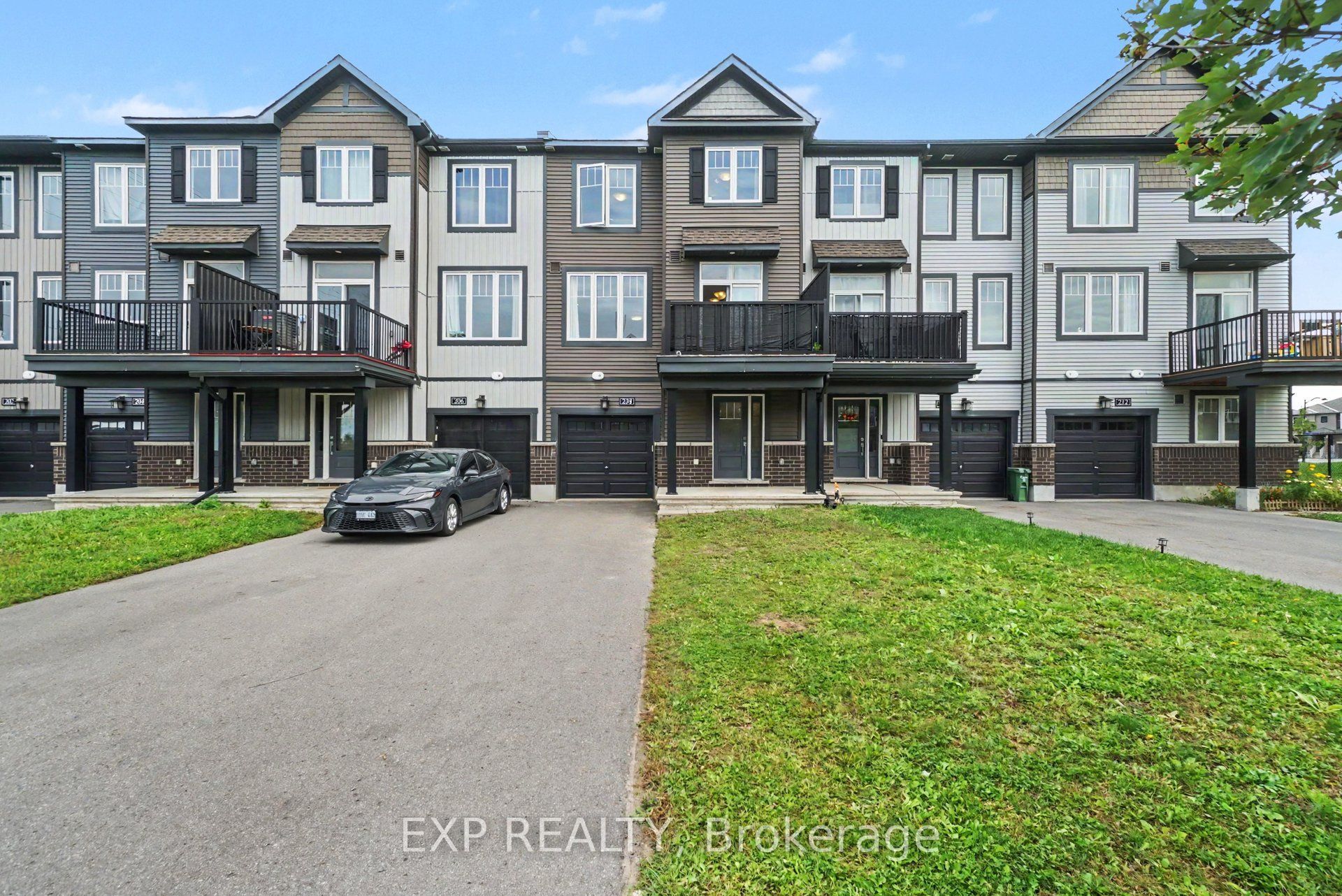 208 Liebe Terrace Property Photo 1