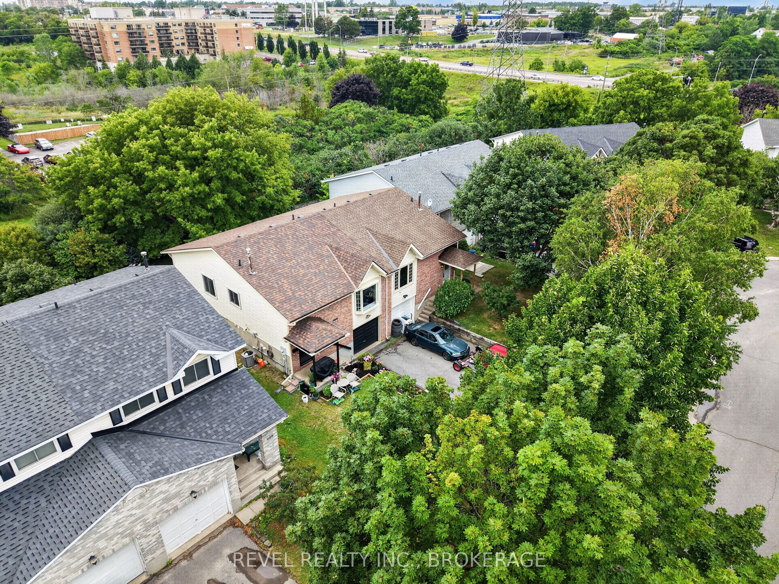 986 Killarney Crescent Property Photo 41