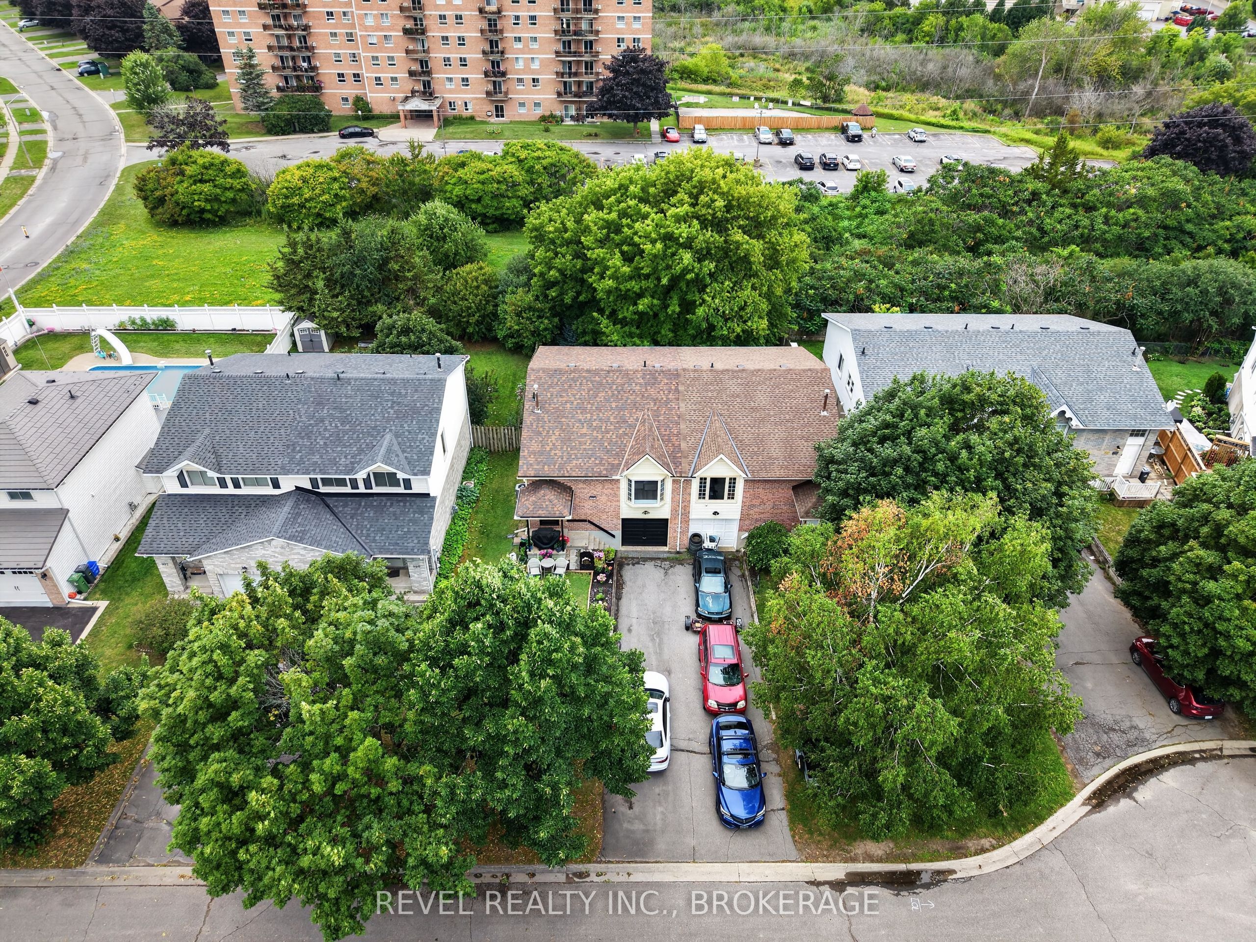986 Killarney Crescent Property Photo 42