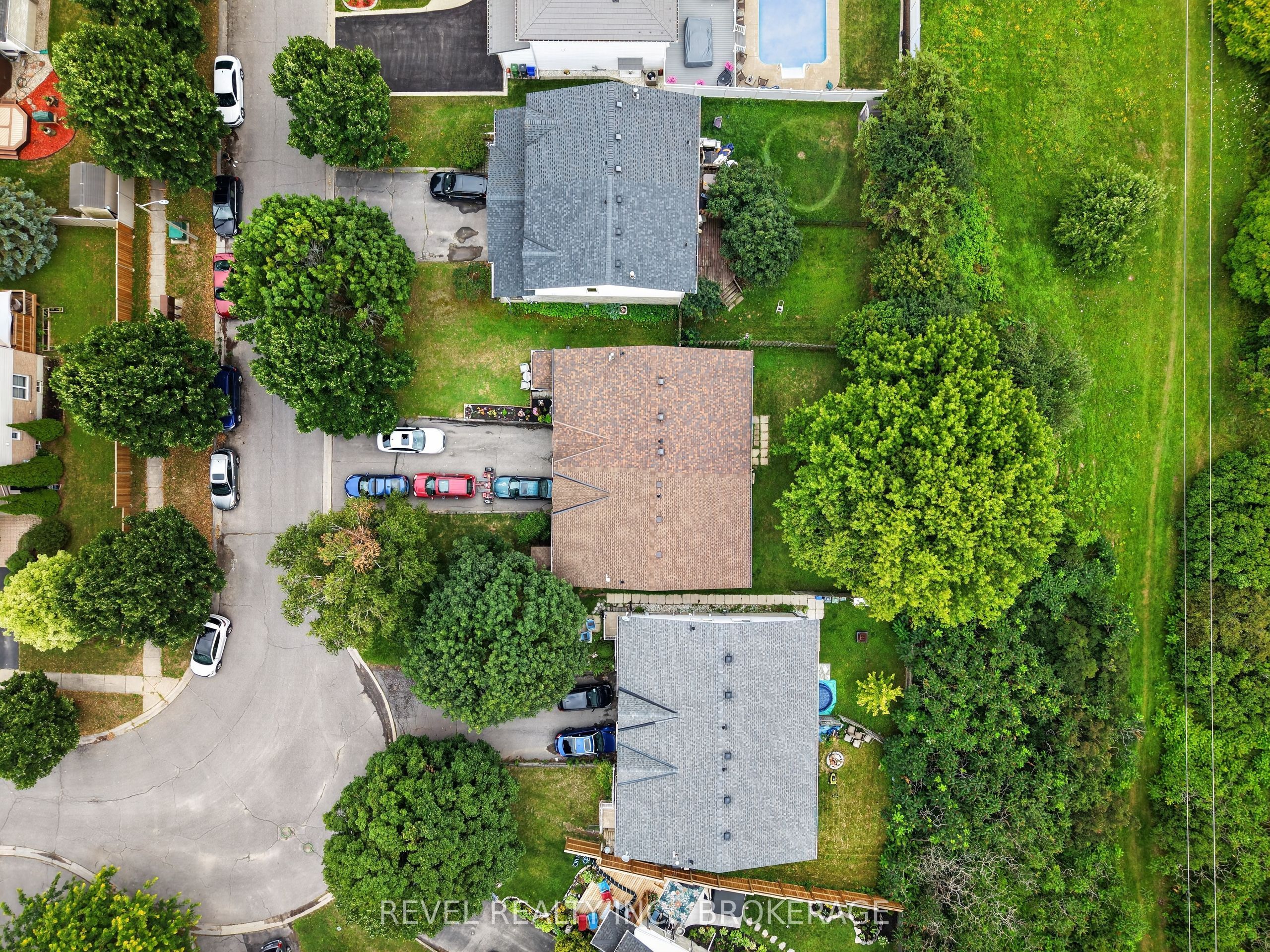 986 Killarney Crescent Property Photo 44