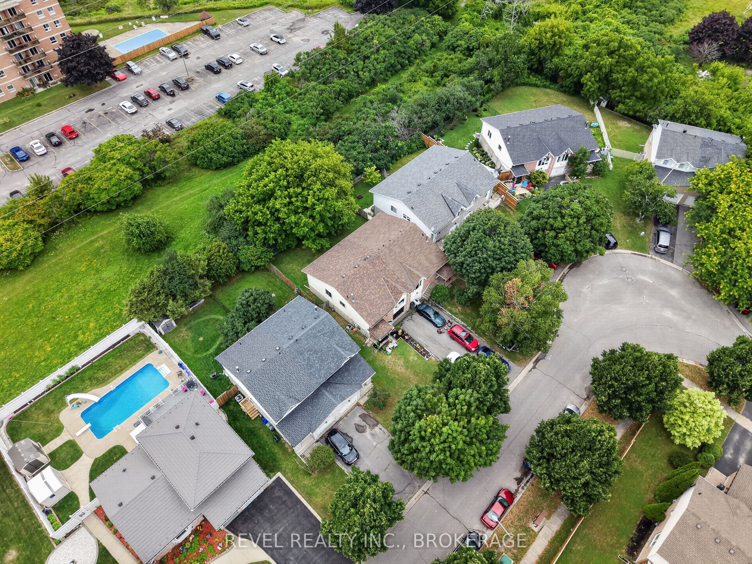 986 Killarney Crescent Property Photo 45