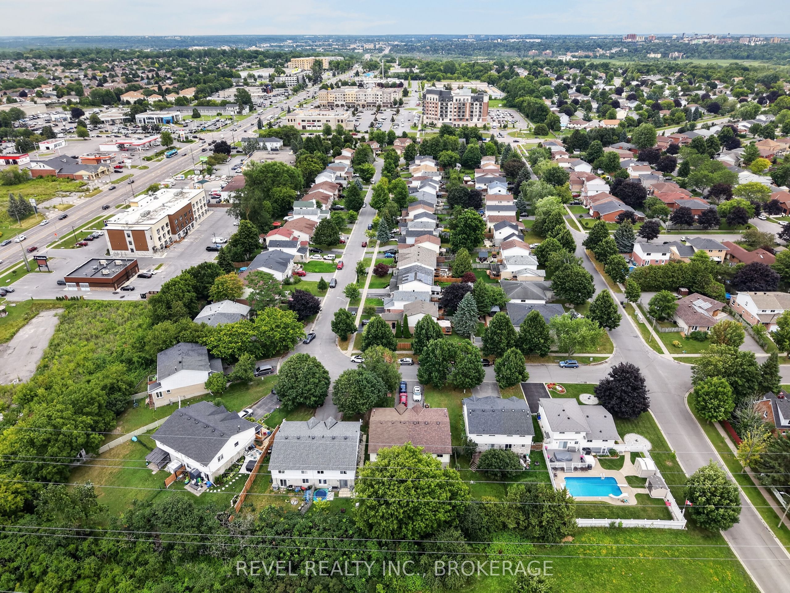 986 Killarney Crescent Property Photo 47