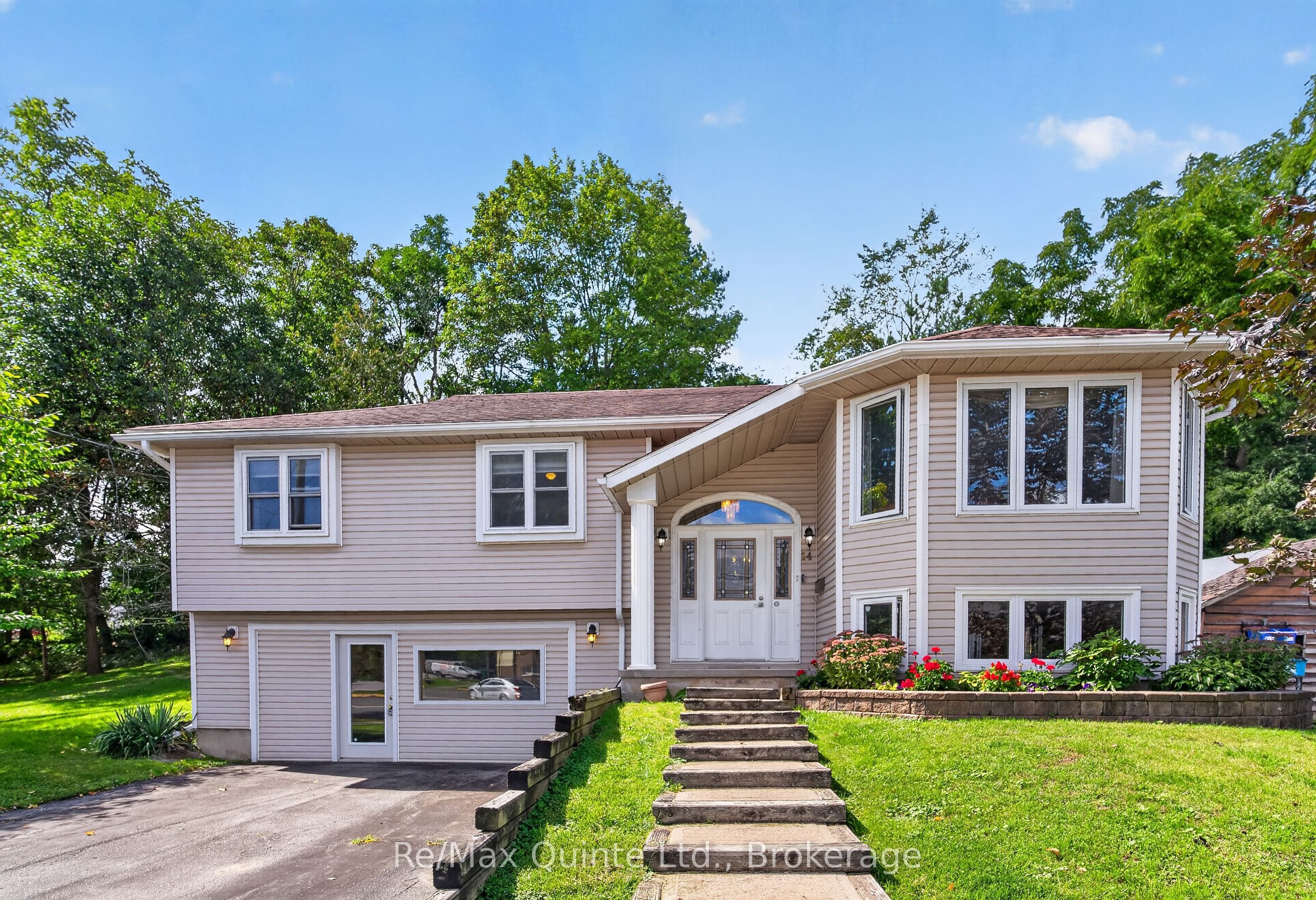 14 Mccamon Avenue Property Photo 2