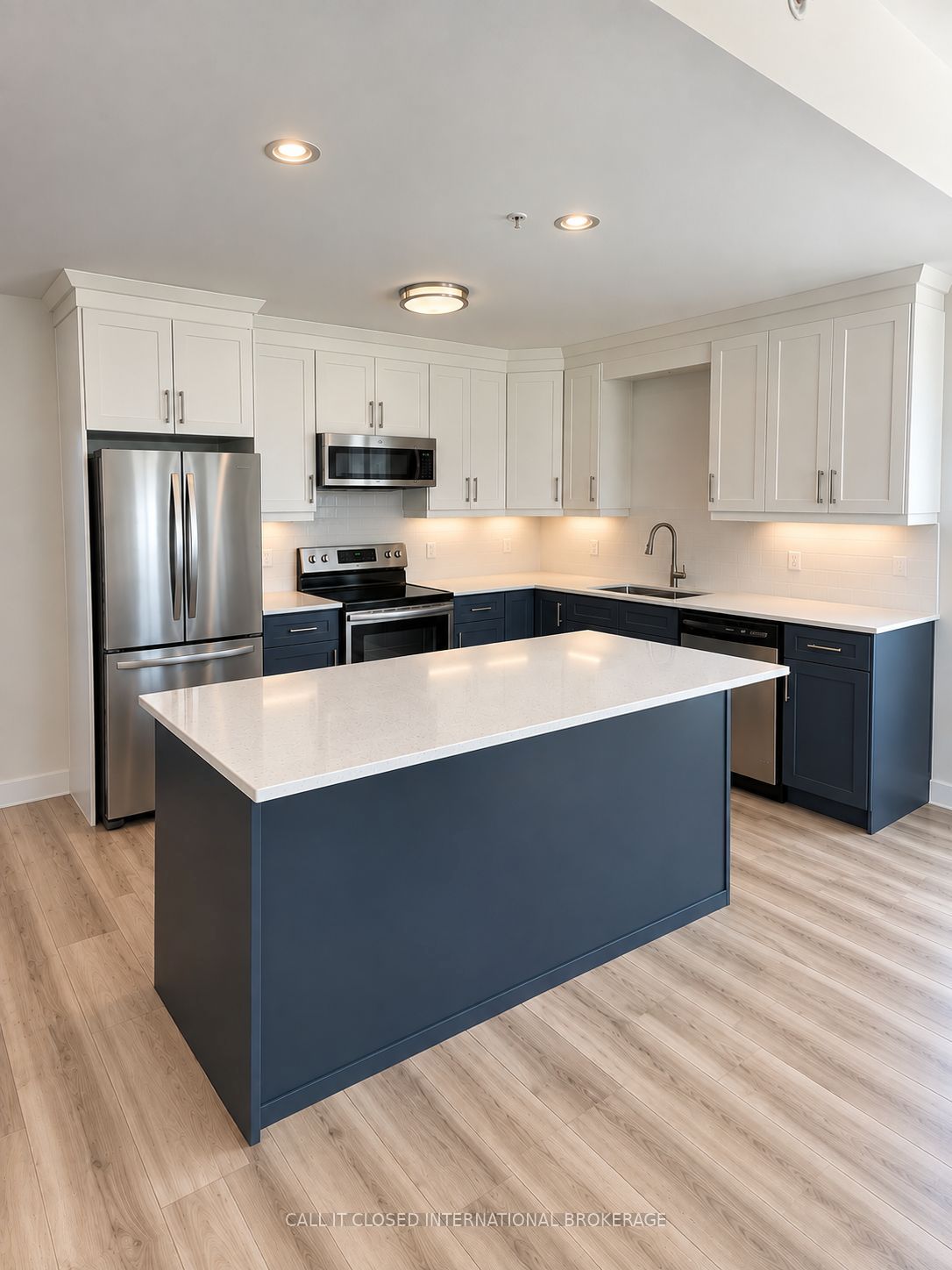 100 The Promenade 416 Property Photo 16