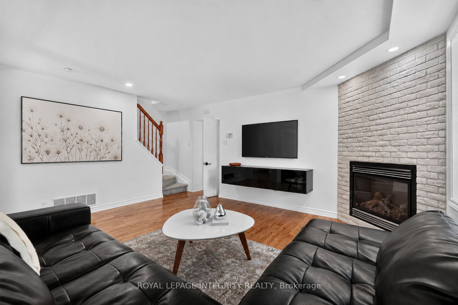 1954 Farisita Drive Property Photo 17