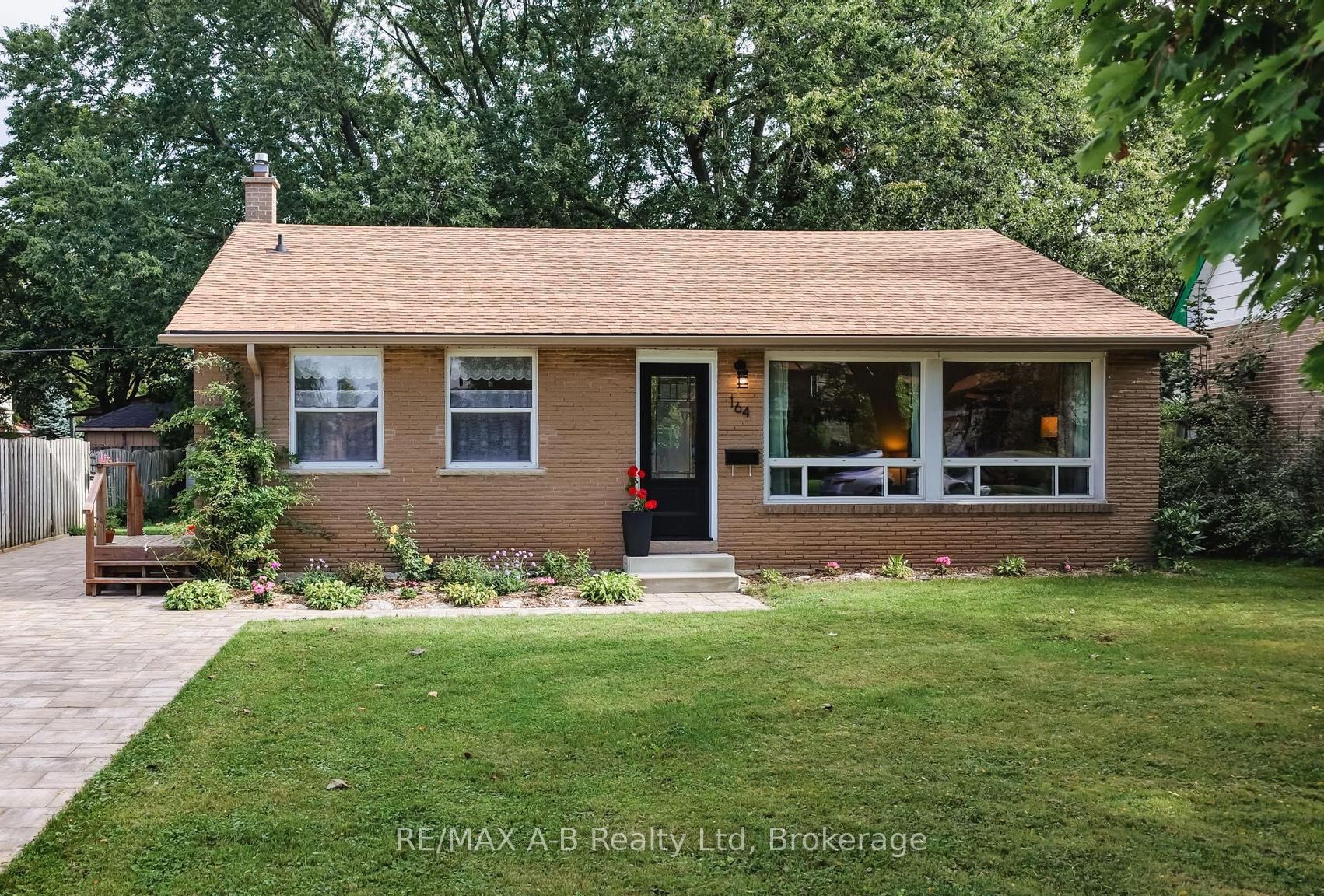 164 Redford Crescent Property Photo 1