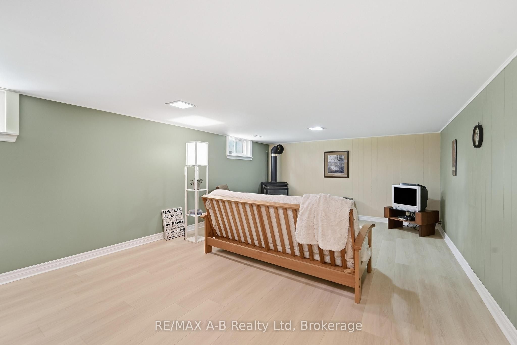 164 Redford Crescent Property Photo 17