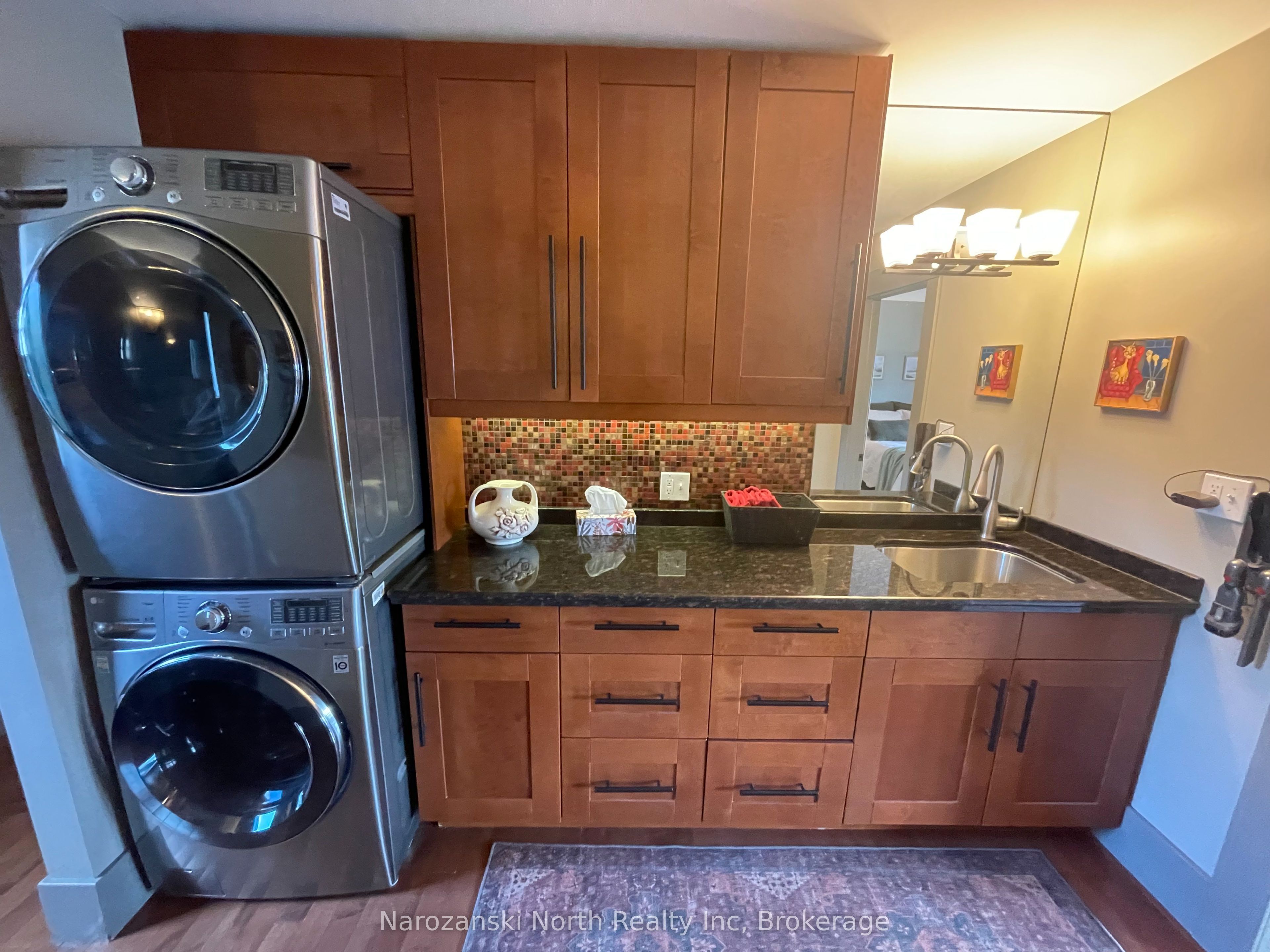 59 Lise Street Property Photo 23