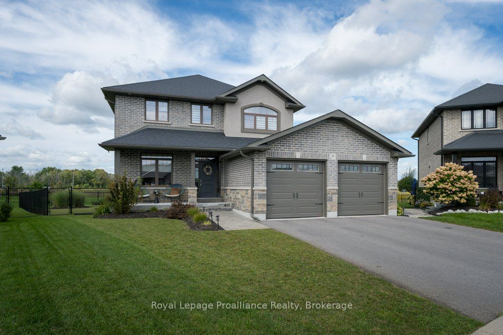 35 Virginia Crescent Property Photo 2