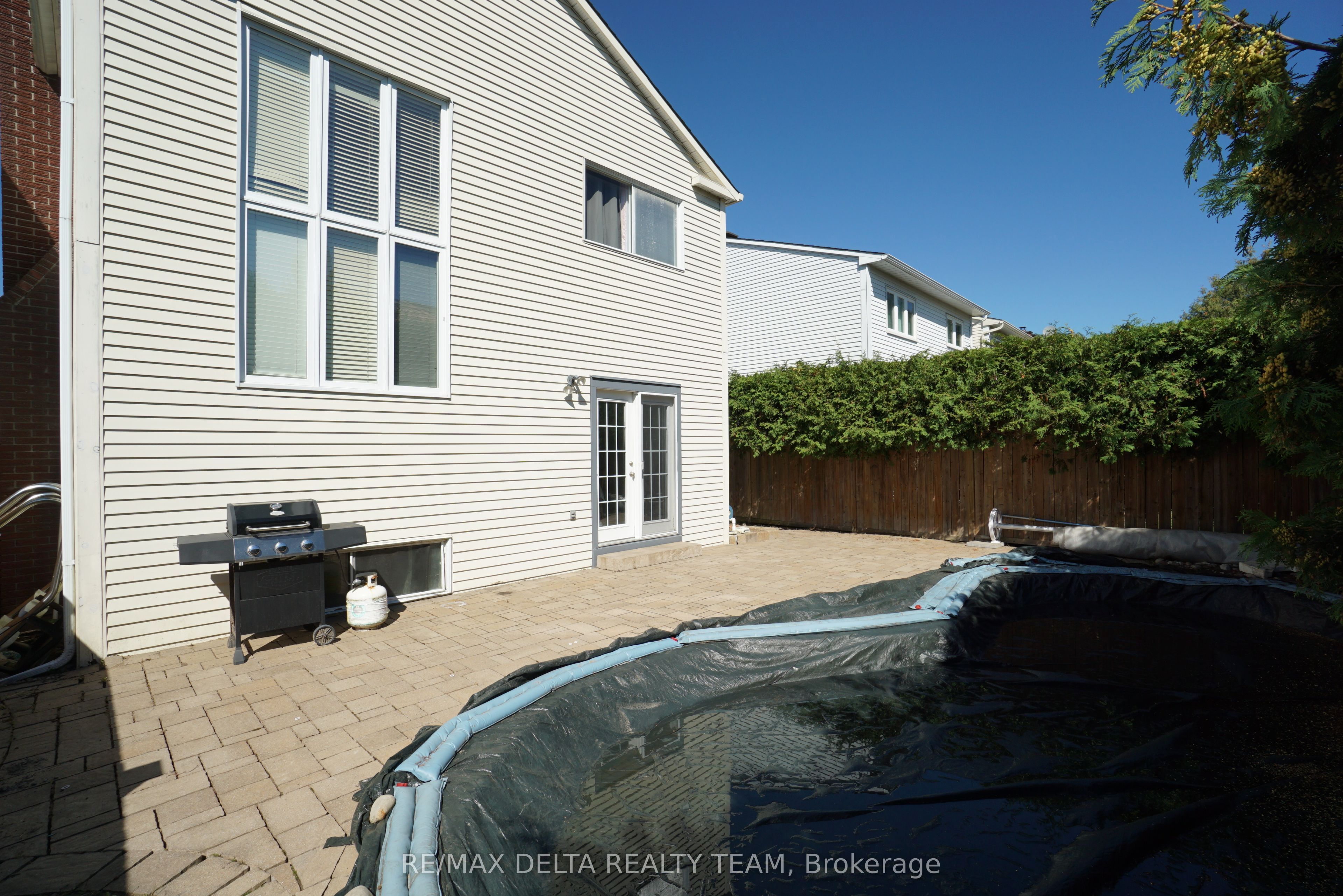 24 Raftus Square Property Photo 17