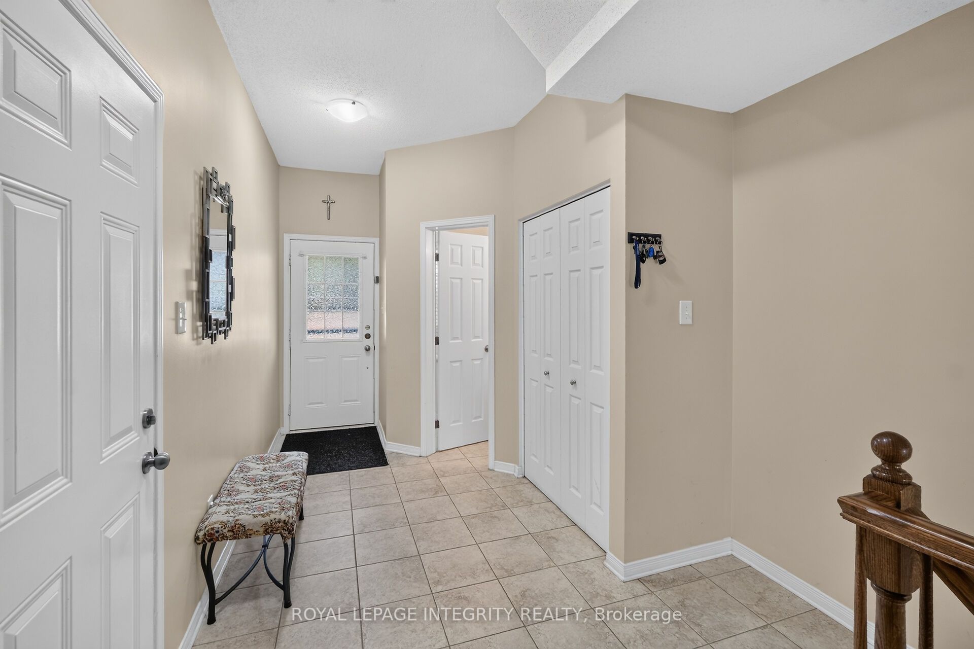 343 Rolling Meadow Crescent Property Photo 7