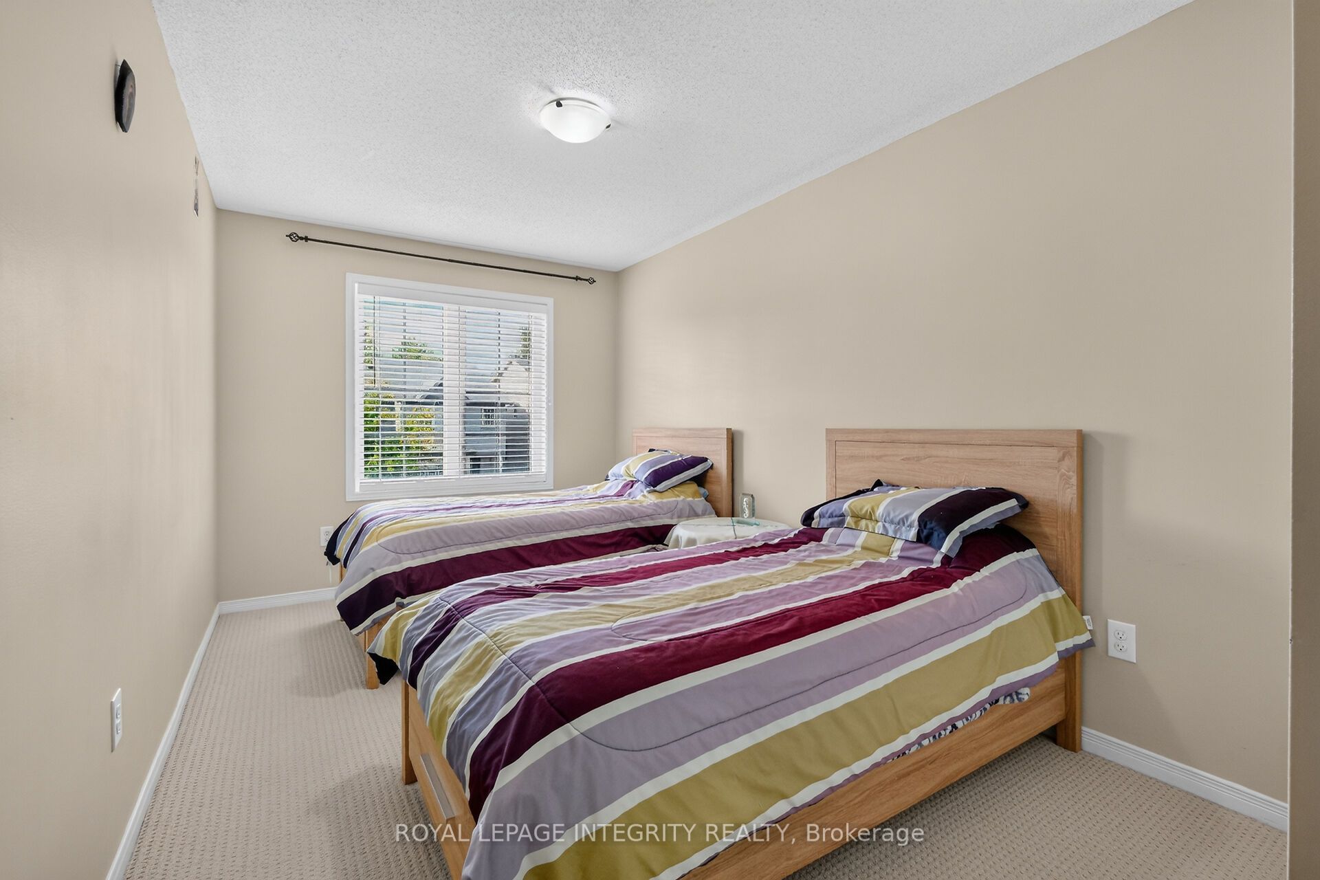 343 Rolling Meadow Crescent Property Photo 25