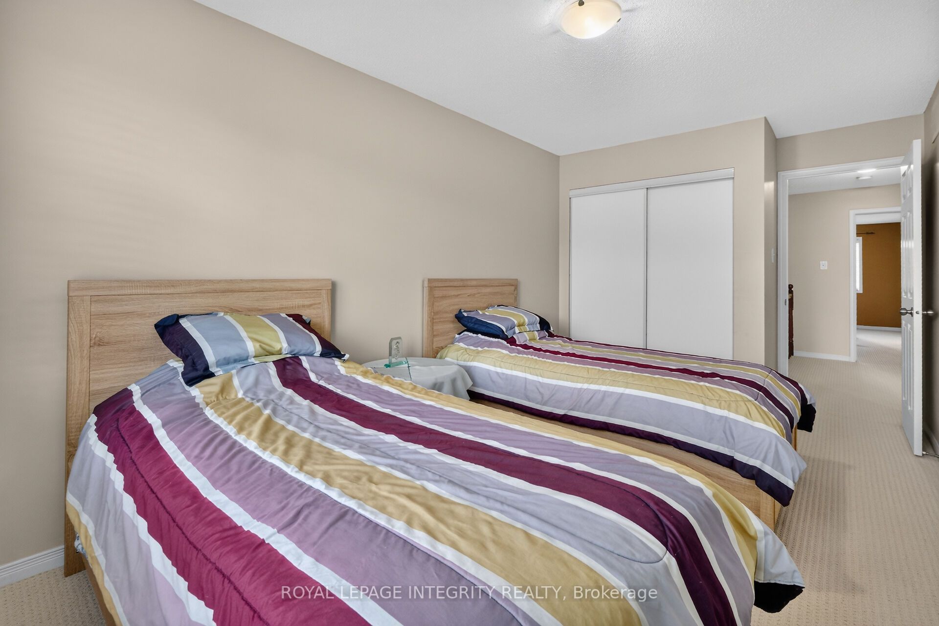 343 Rolling Meadow Crescent Property Photo 26