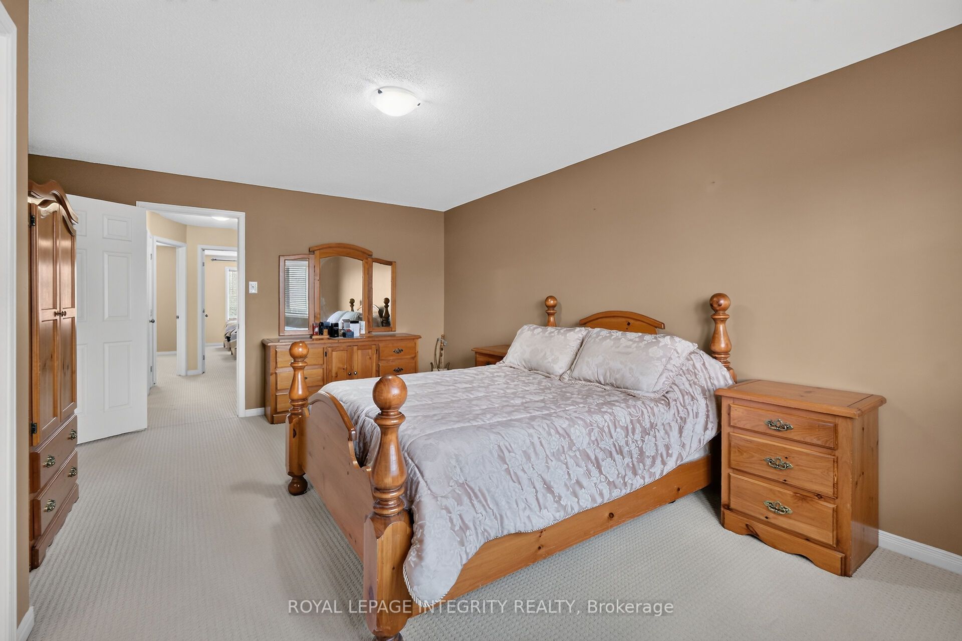 343 Rolling Meadow Crescent Property Photo 34