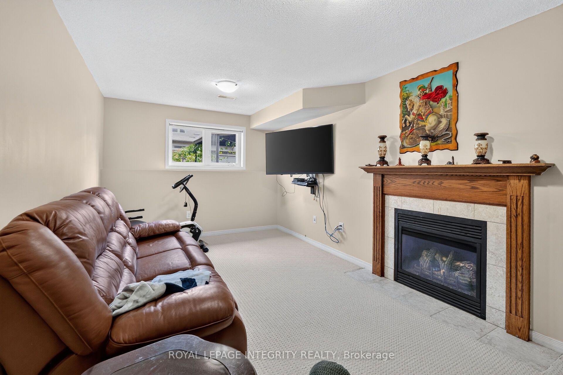 343 Rolling Meadow Crescent Property Photo 41