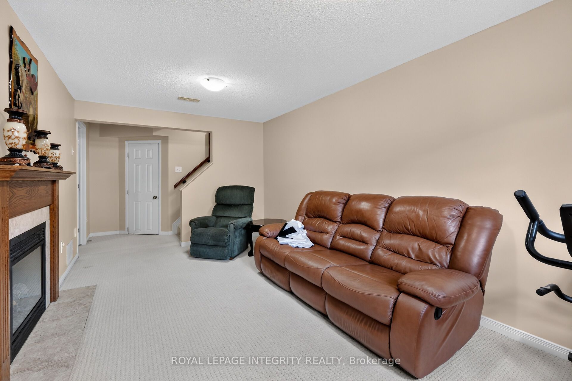 343 Rolling Meadow Crescent Property Photo 42