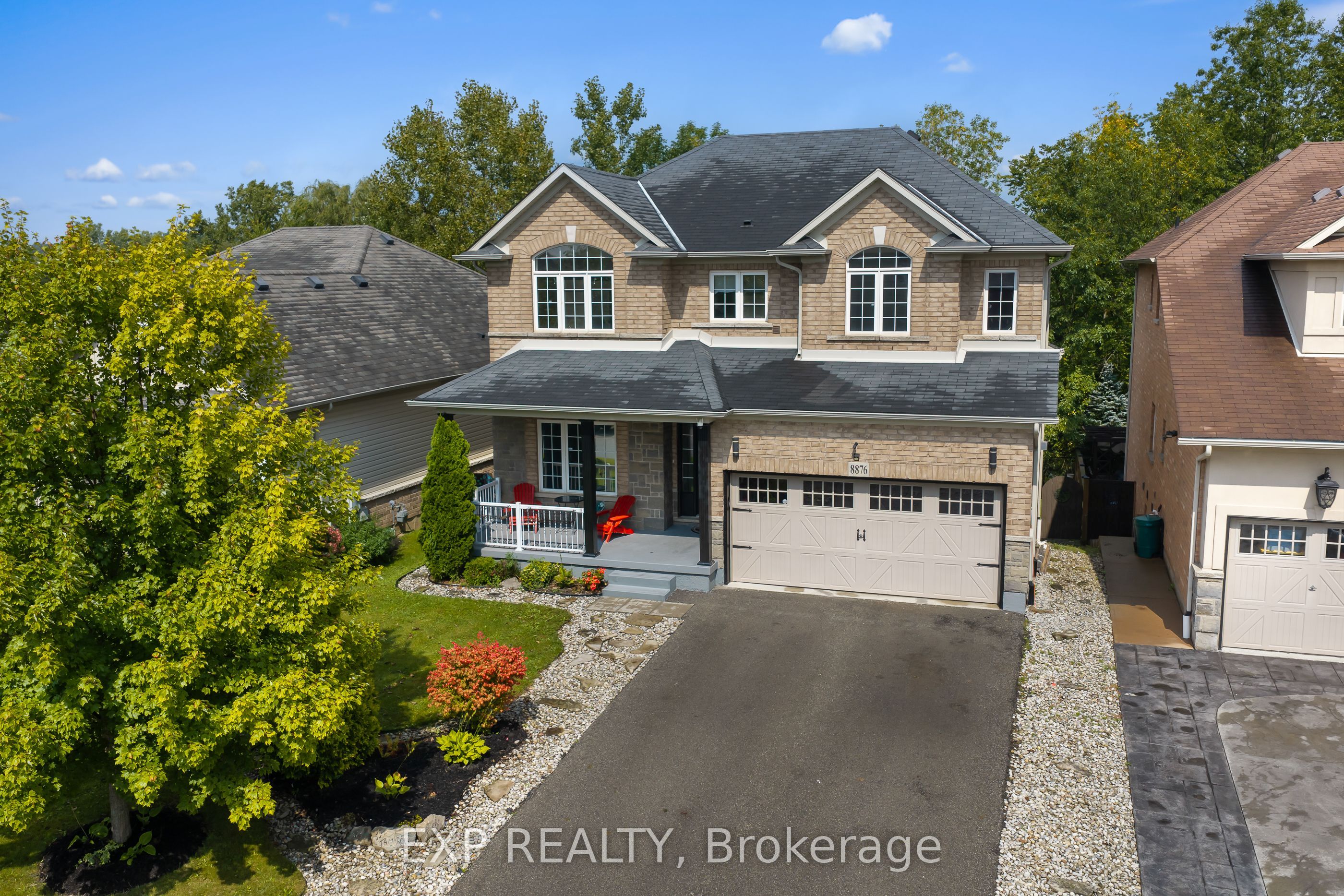 8876 Tristar Crescent Property Photo 1