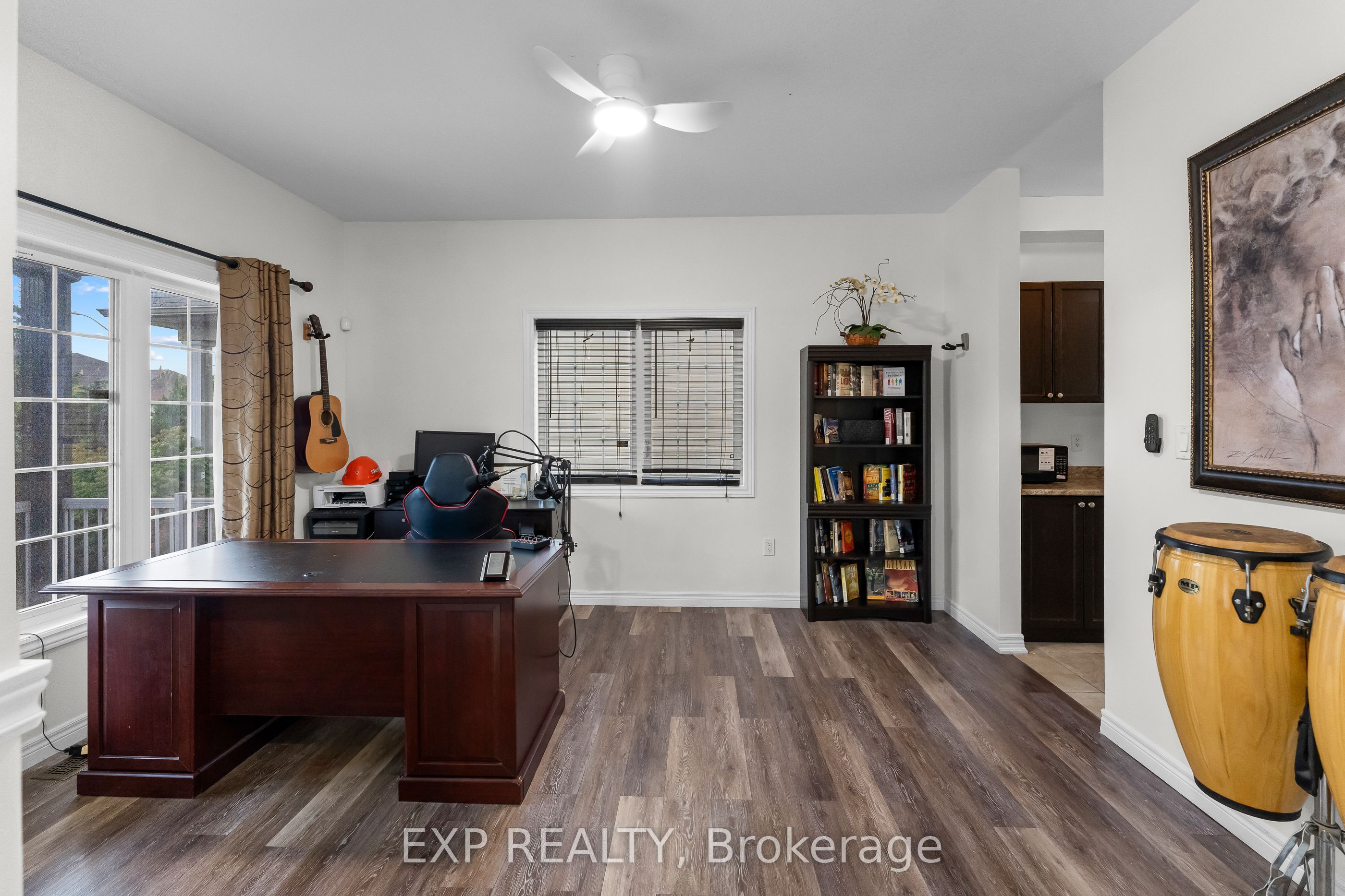 8876 Tristar Crescent Property Photo 11