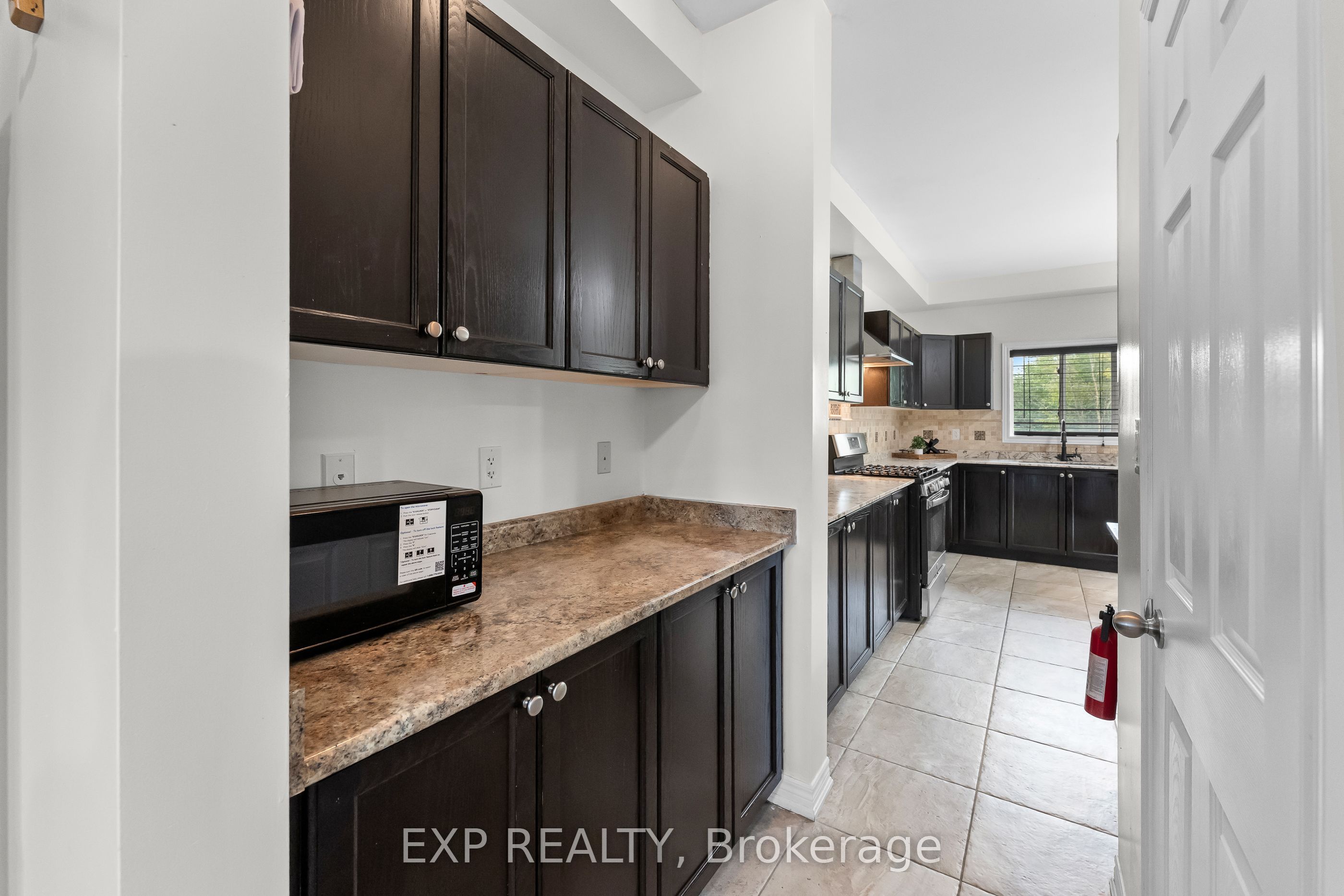 8876 Tristar Crescent Property Photo 12