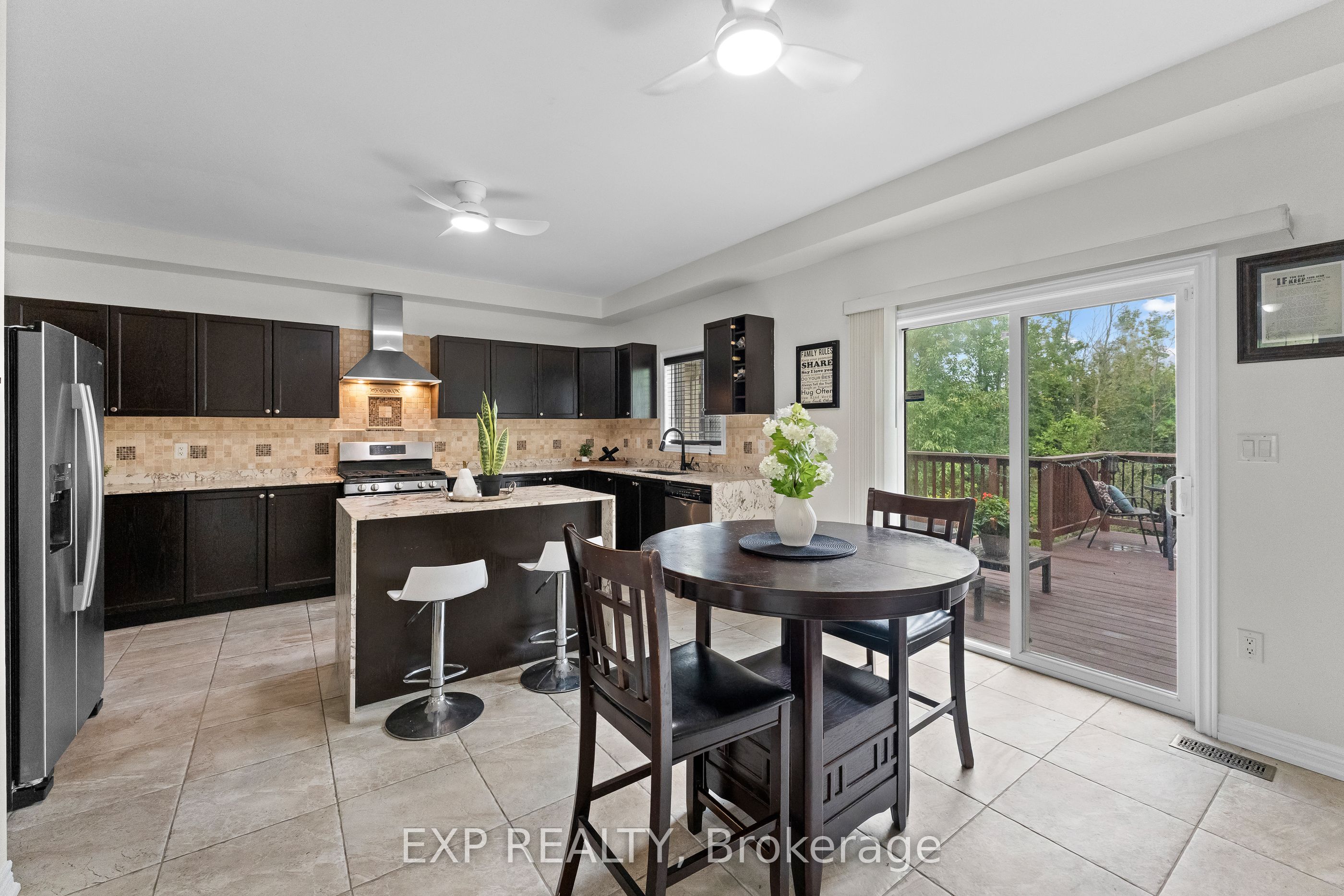 8876 Tristar Crescent Property Photo 16