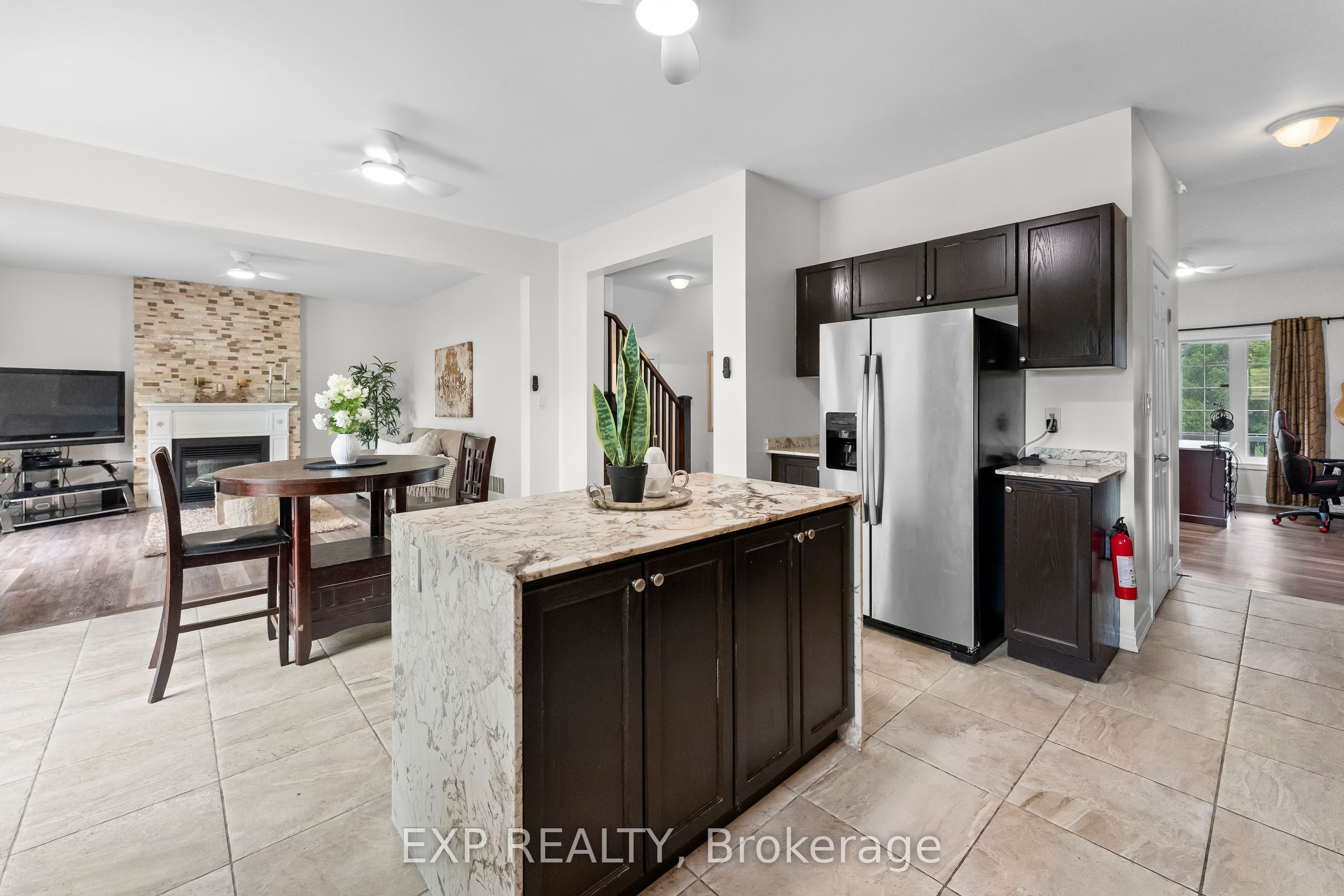 8876 Tristar Crescent Property Photo 20